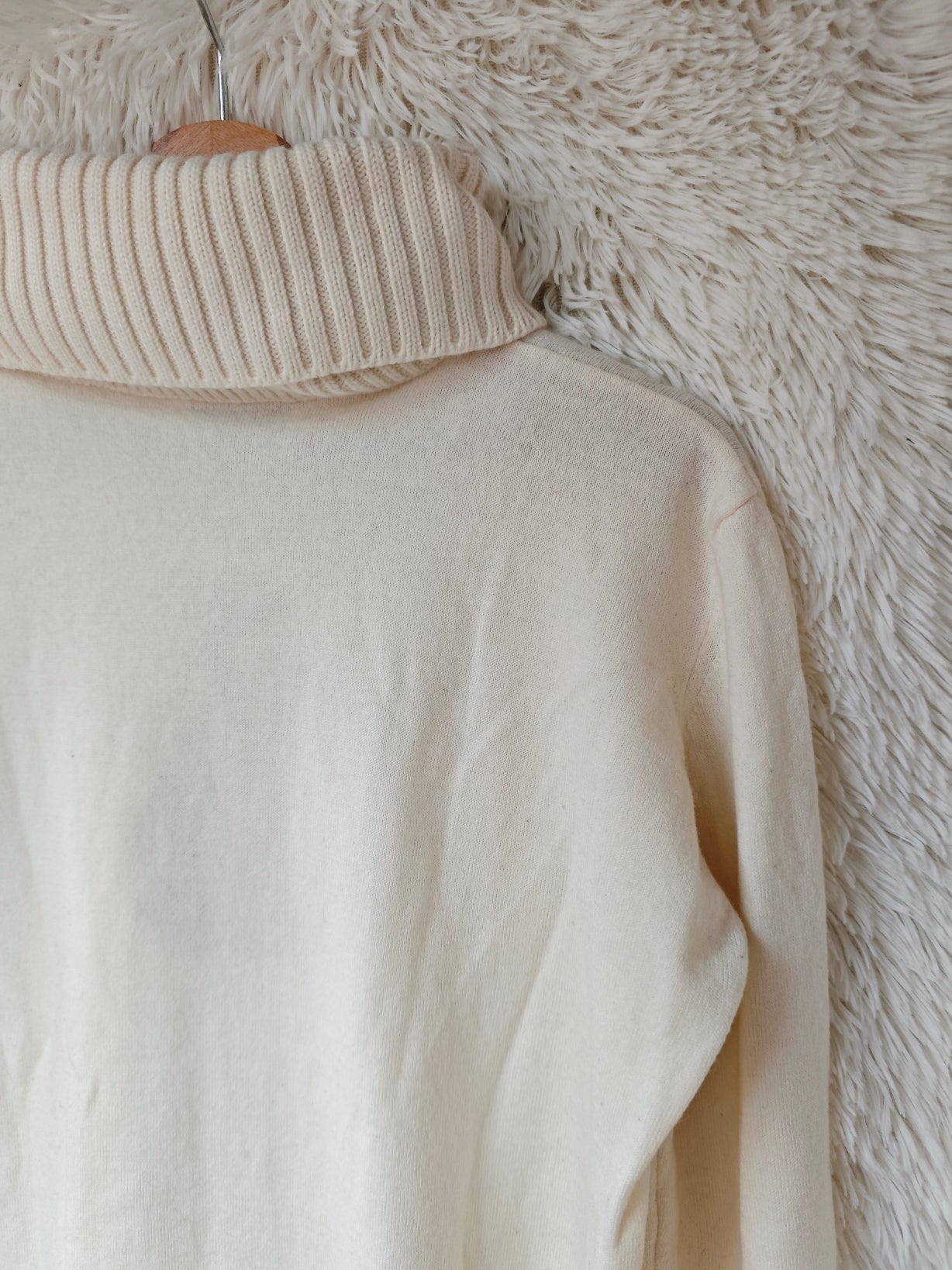 Pull Pluto crema