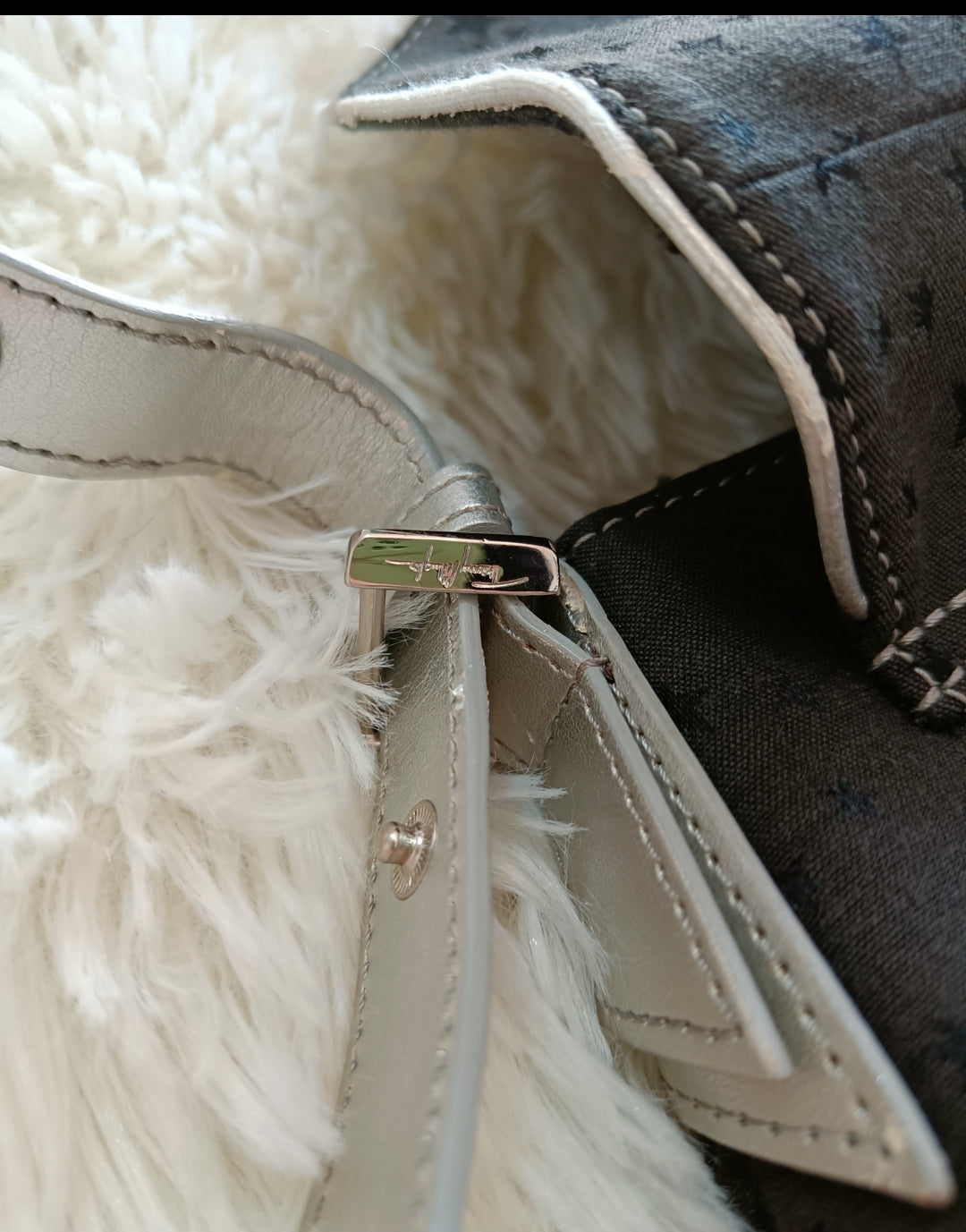 Thierry Mugler baguette