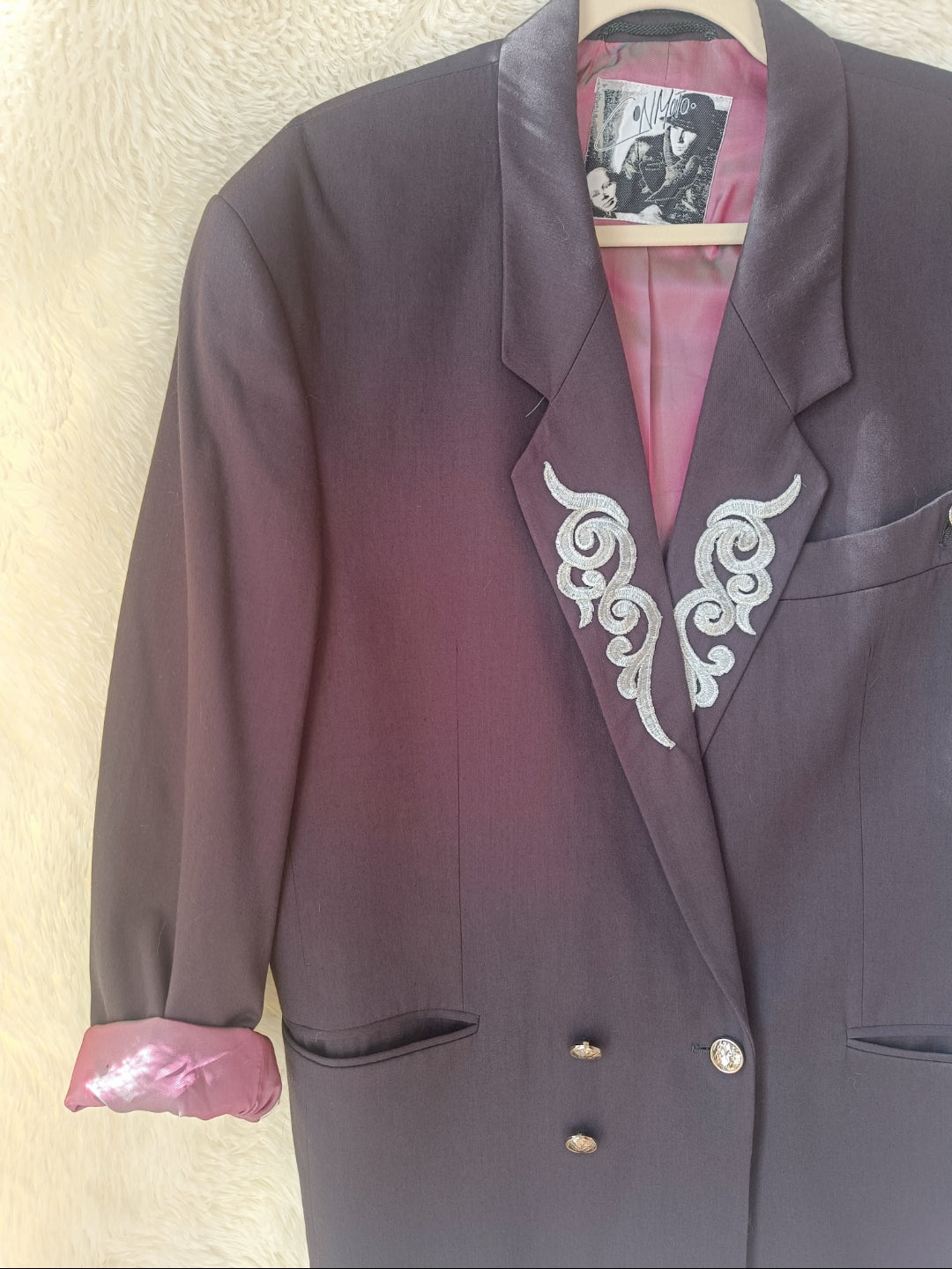 Blazer Vintage Upcycling porpora con Dettagli Gioiello
