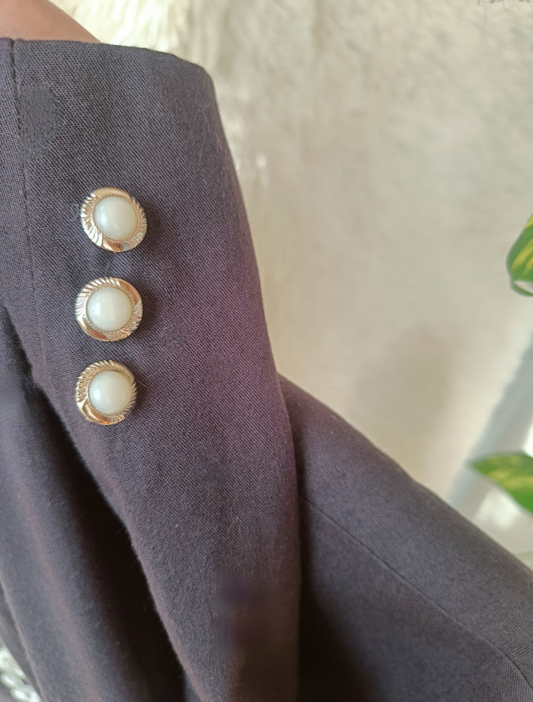 Blazer Vintage Upcycling porpora con Dettagli Gioiello