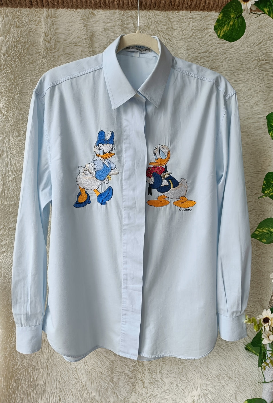 Camicia celeste con ricamo Disney