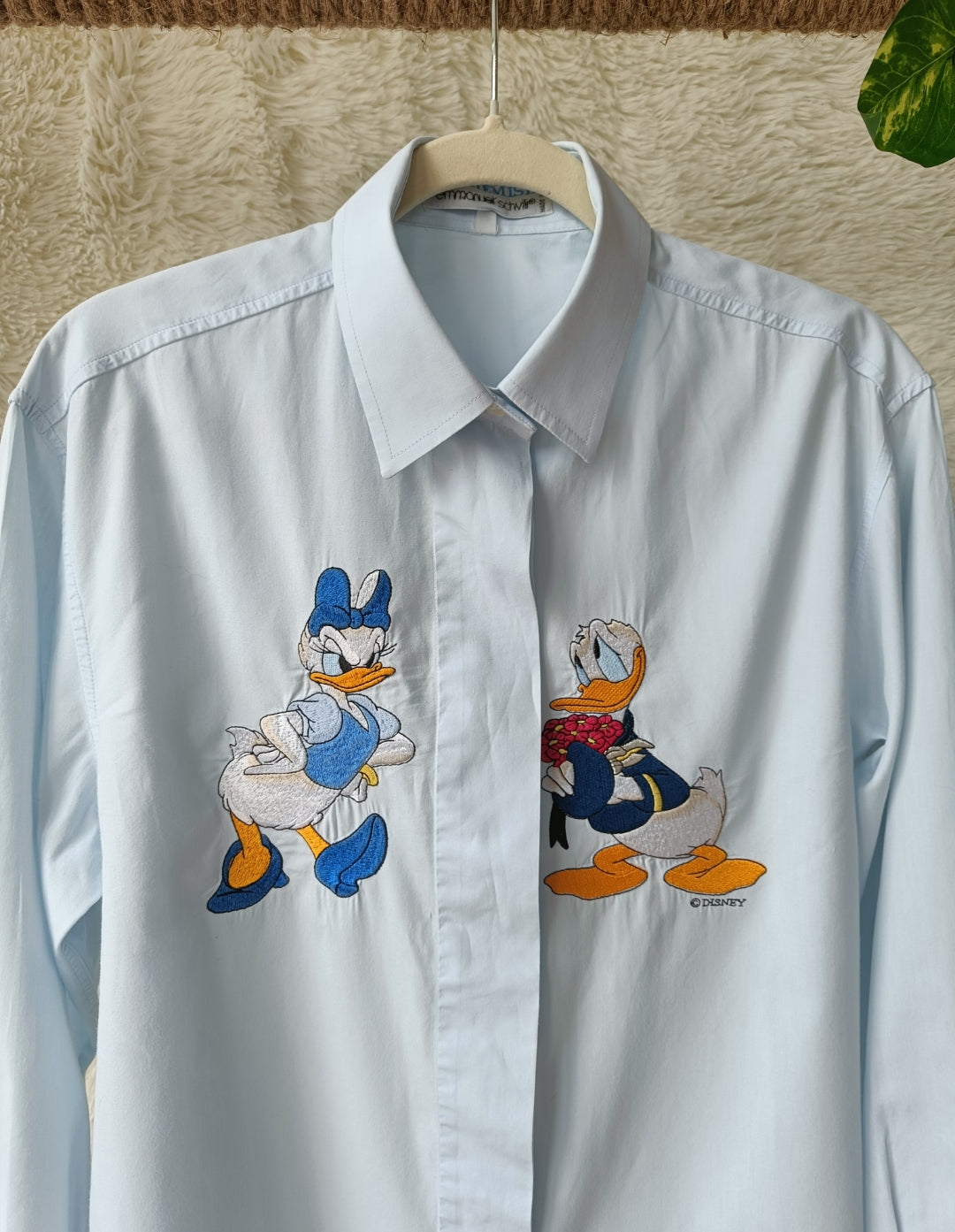 Camicia celeste con ricamo Disney
