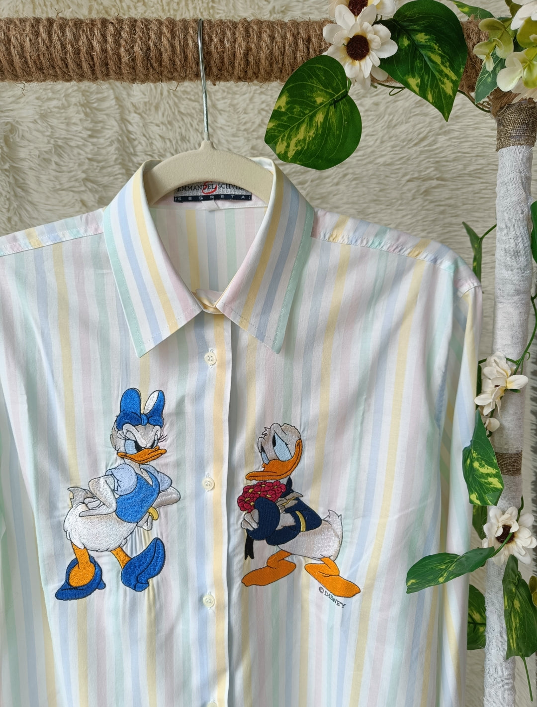Camicia a righe pastello con ricamo Disney