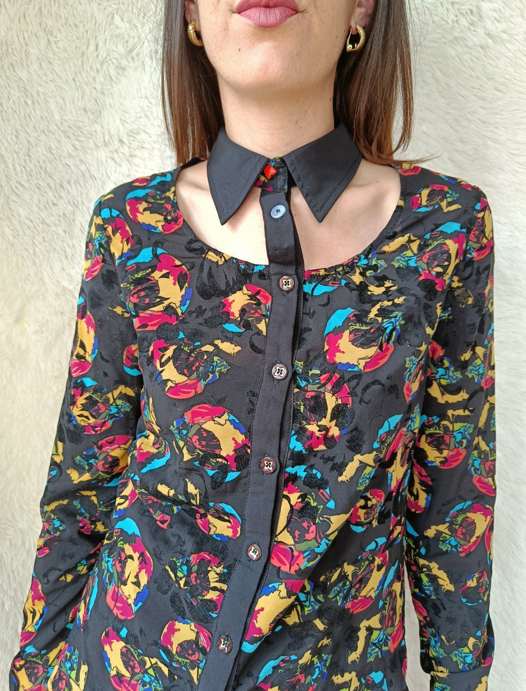 Camicia cut out astratta