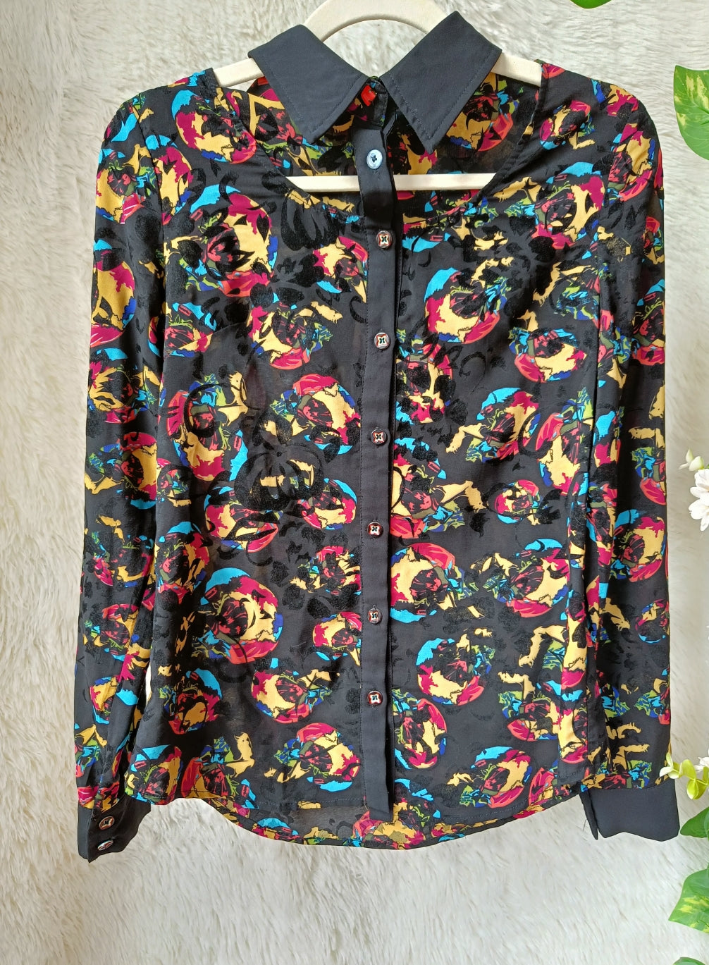 Camicia cut out astratta