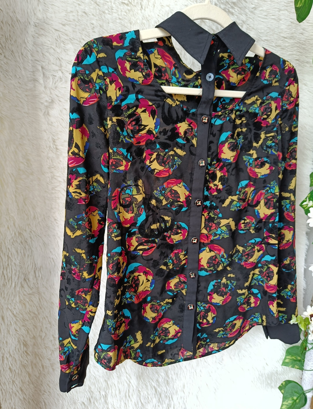 Camicia cut out astratta