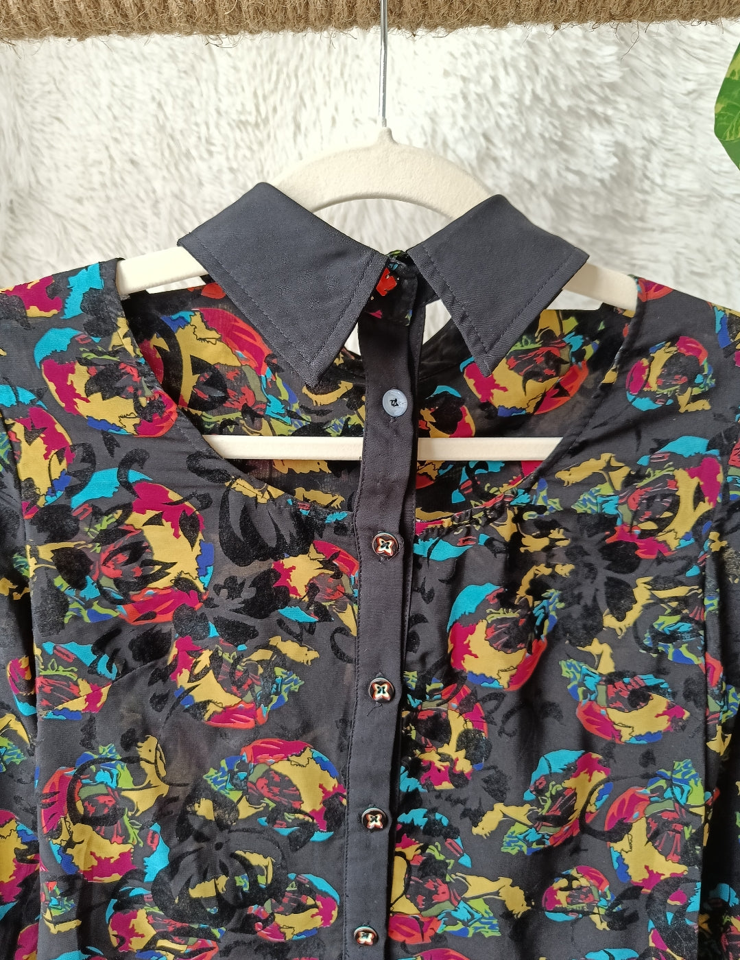 Camicia cut out astratta