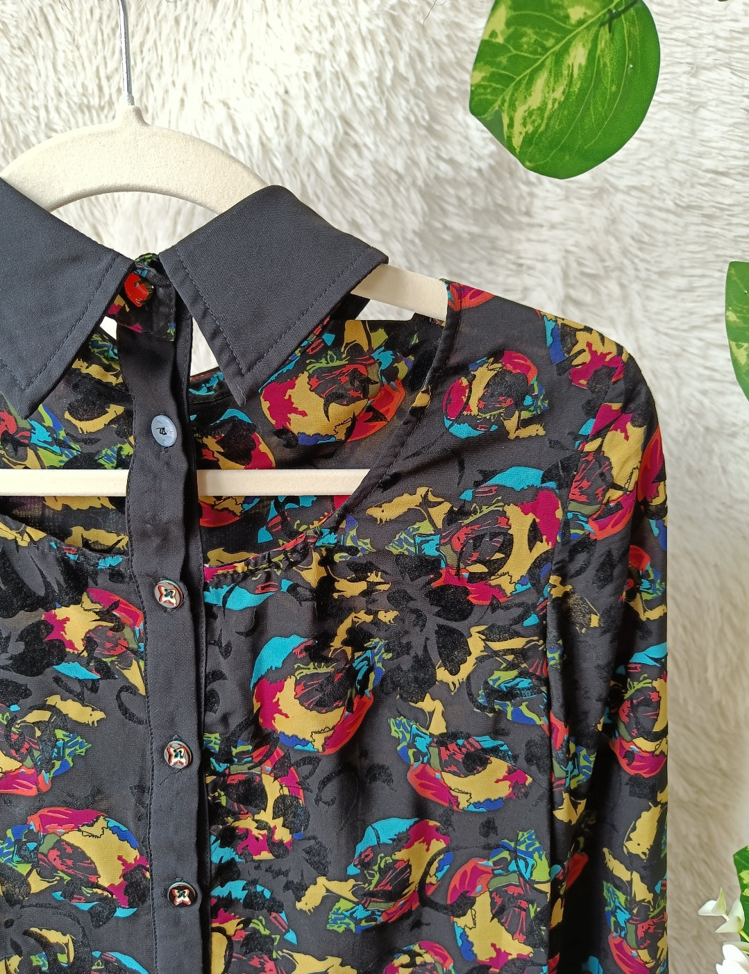 Camicia cut out astratta