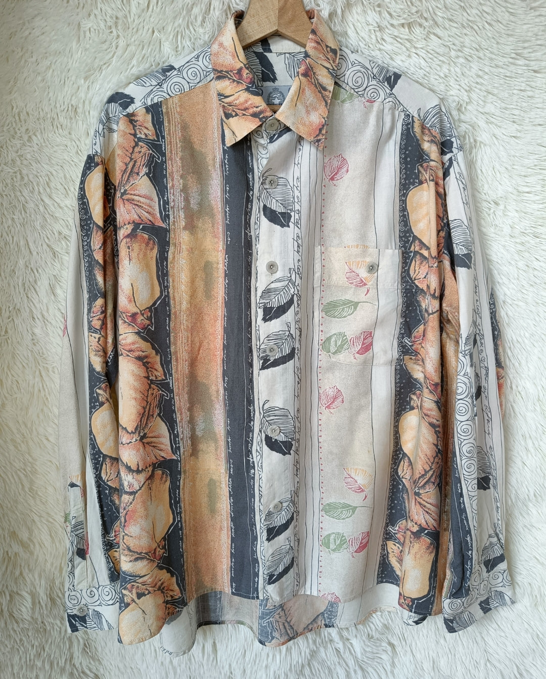 Camicia over con texture astratta