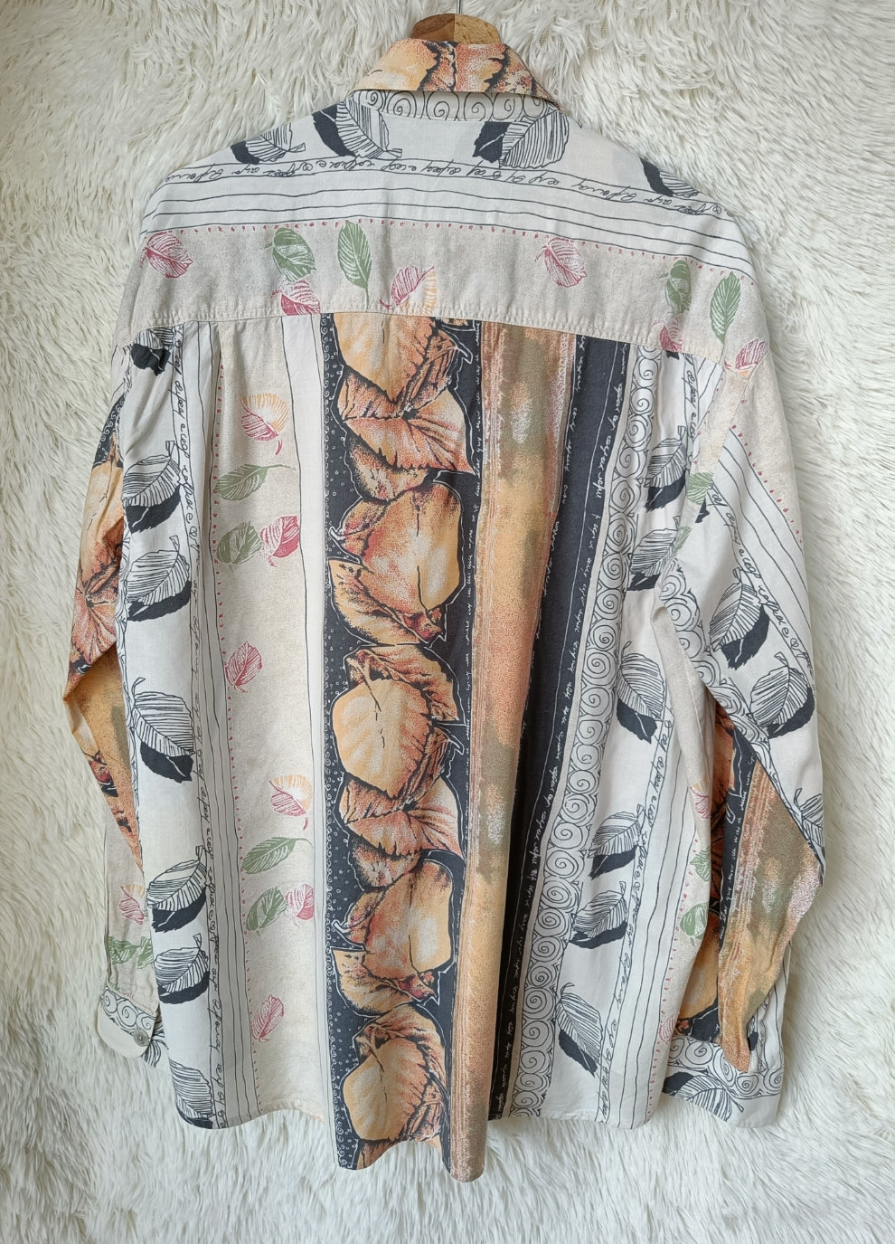 Camicia over con texture astratta