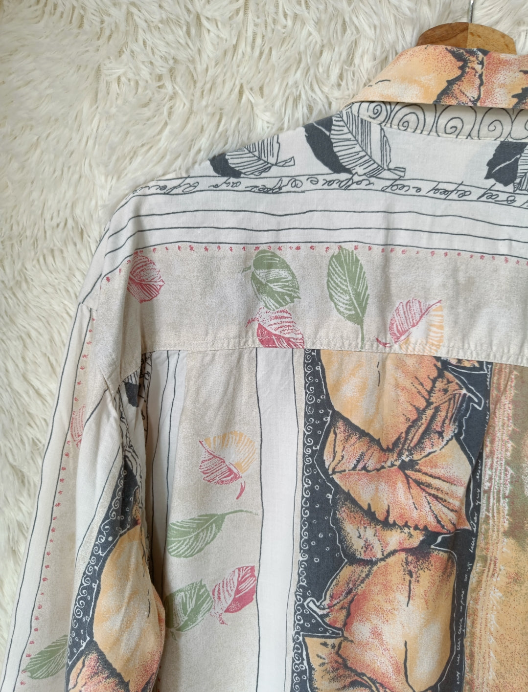 Camicia over con texture astratta