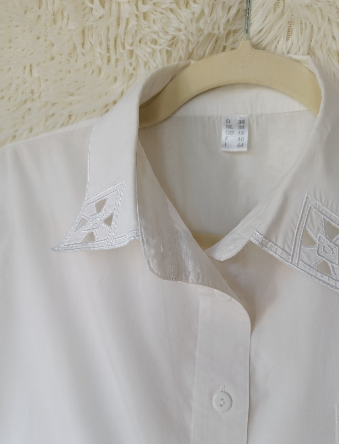 Camicia ricami geometrici