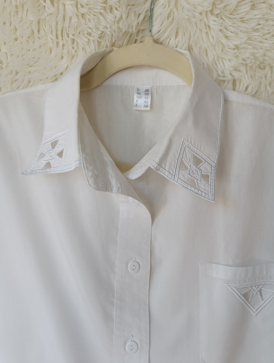 Camicia ricami geometrici