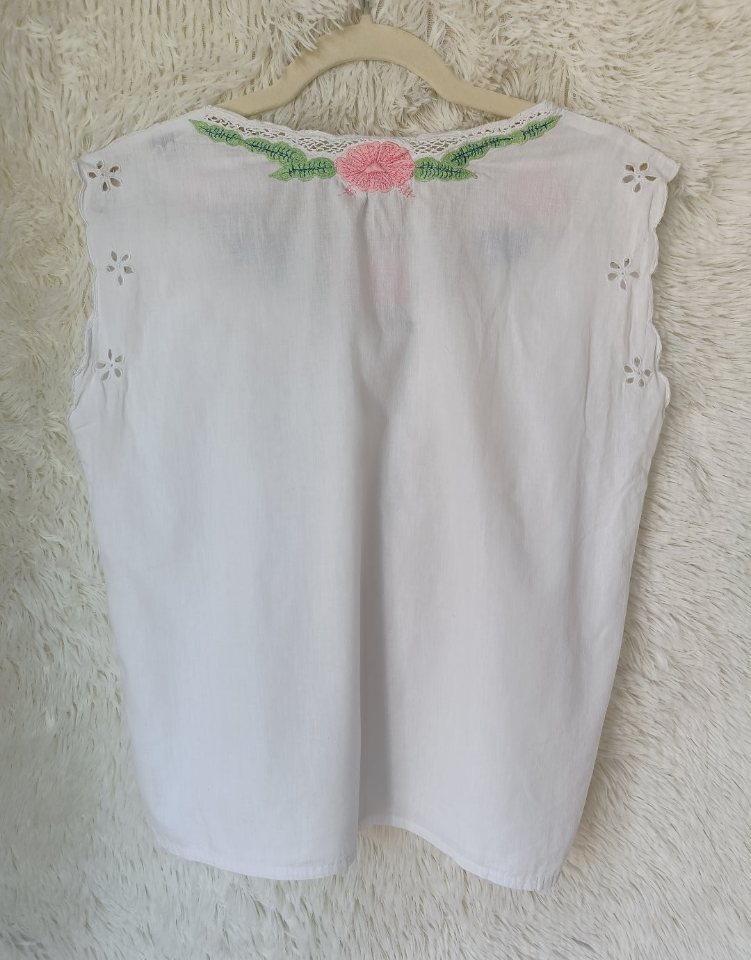 Top ricamato in cotone anni '70