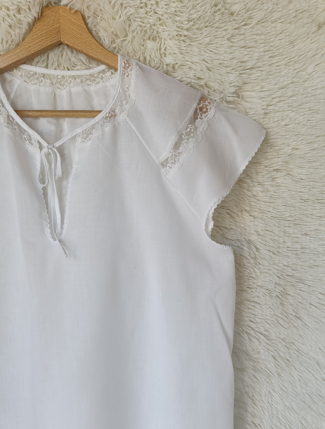 Blusa con pizzo