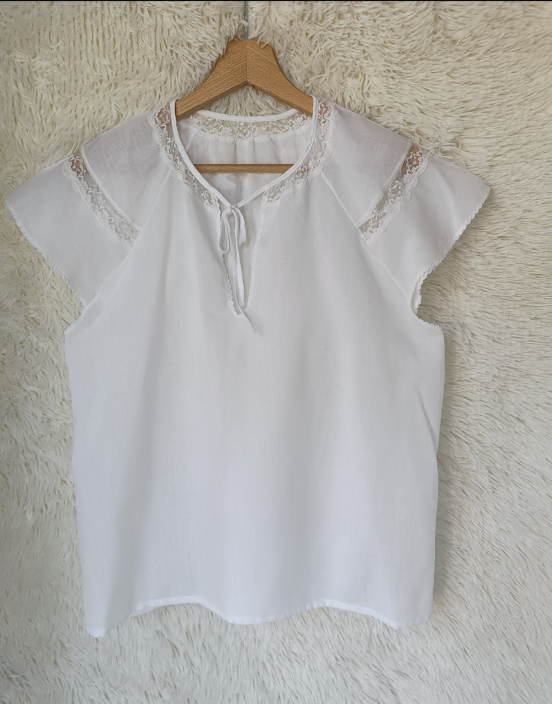 Blusa con pizzo