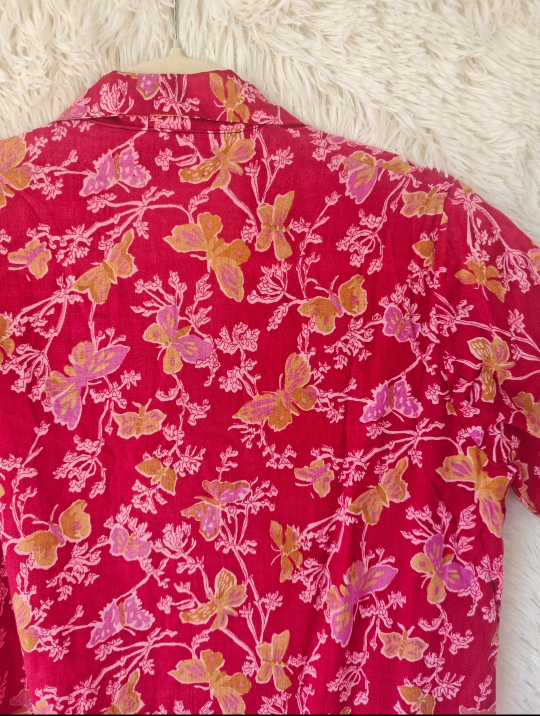Camicia sartoriale con stampa farfalle