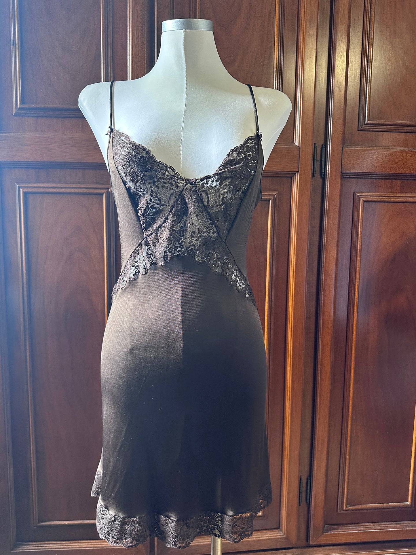 chocolate slip dress pizzo