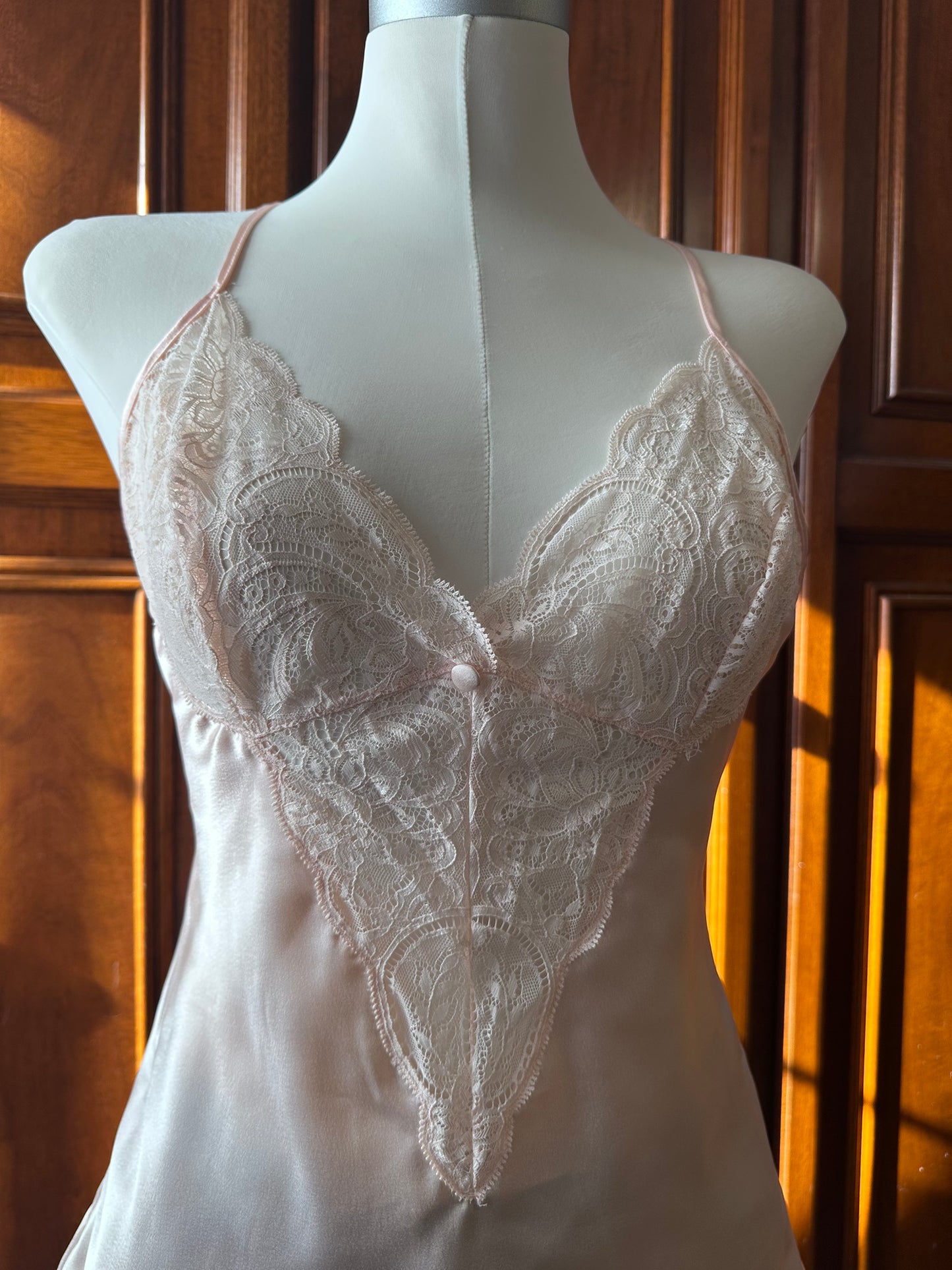 Pigiama rosa satin pizzo chantilly