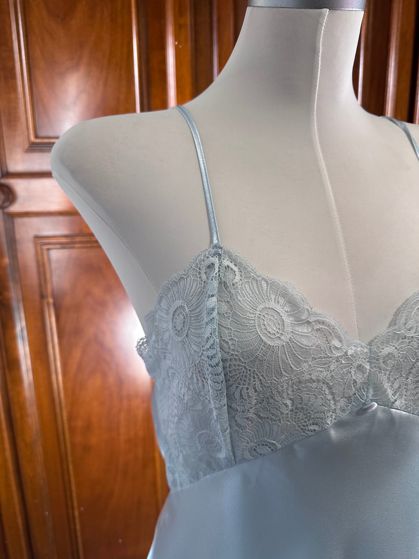 Pigiama satin blu cielo