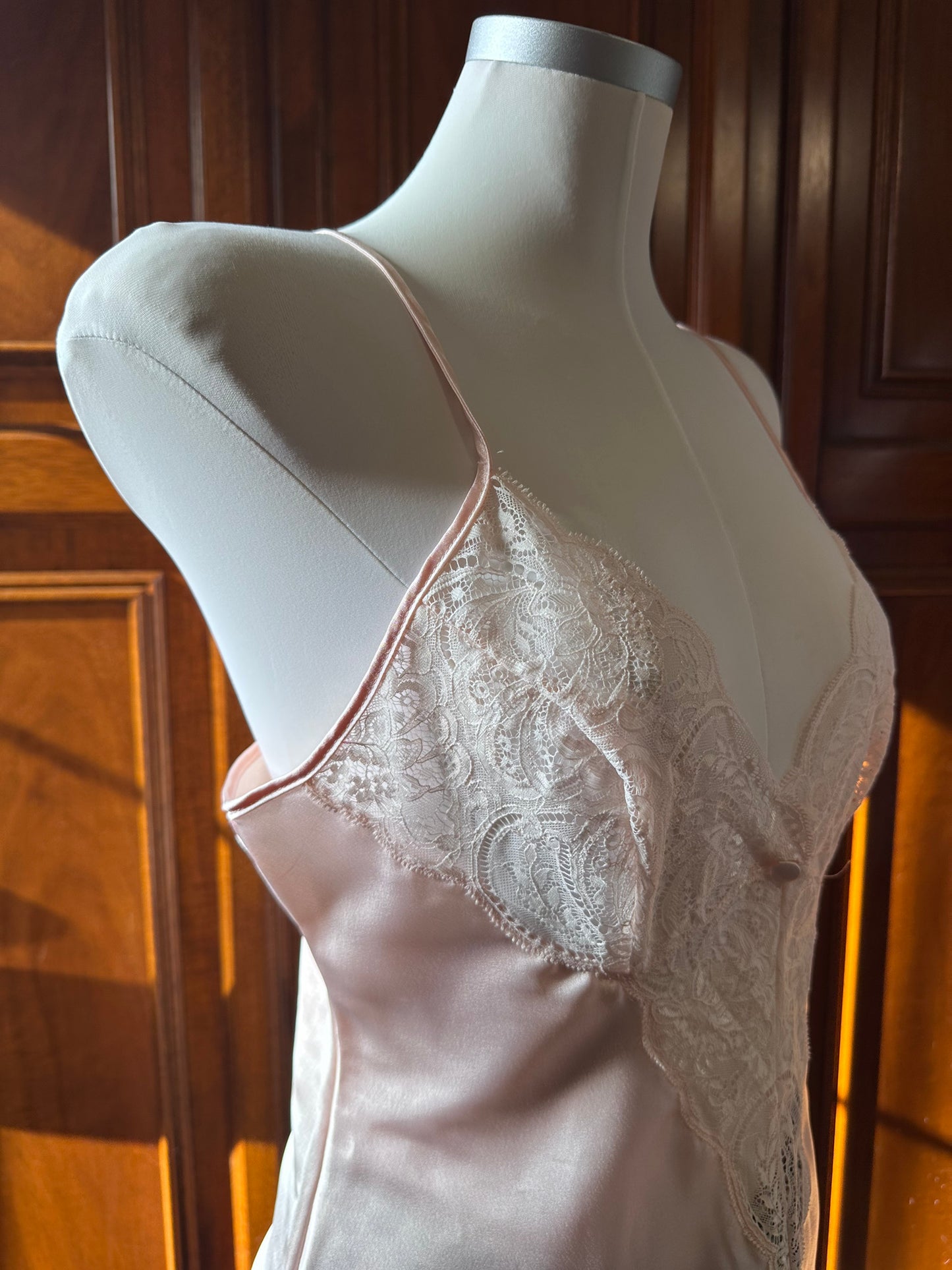 Pigiama rosa satin pizzo chantilly