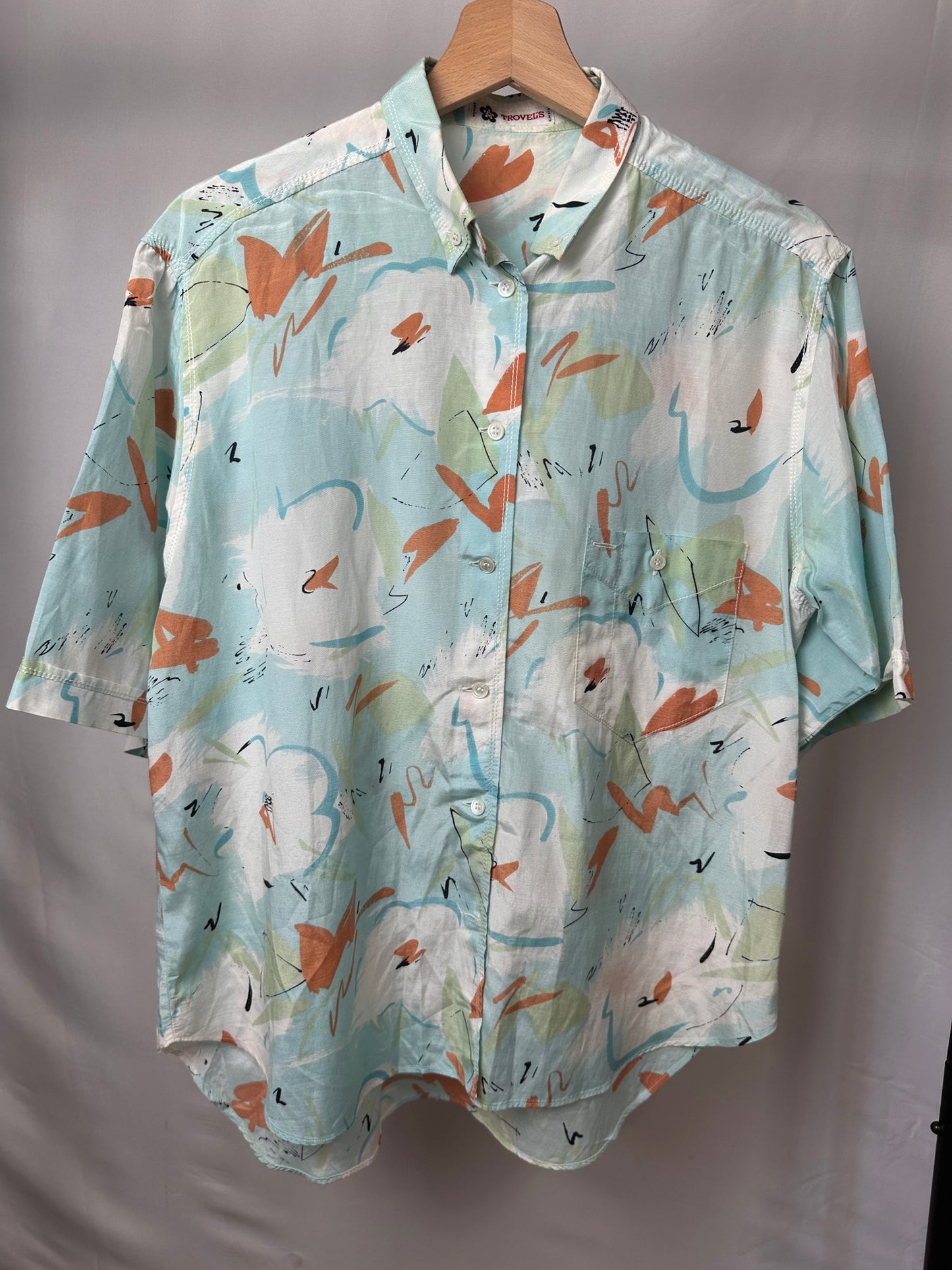 Camicia vintage astratta