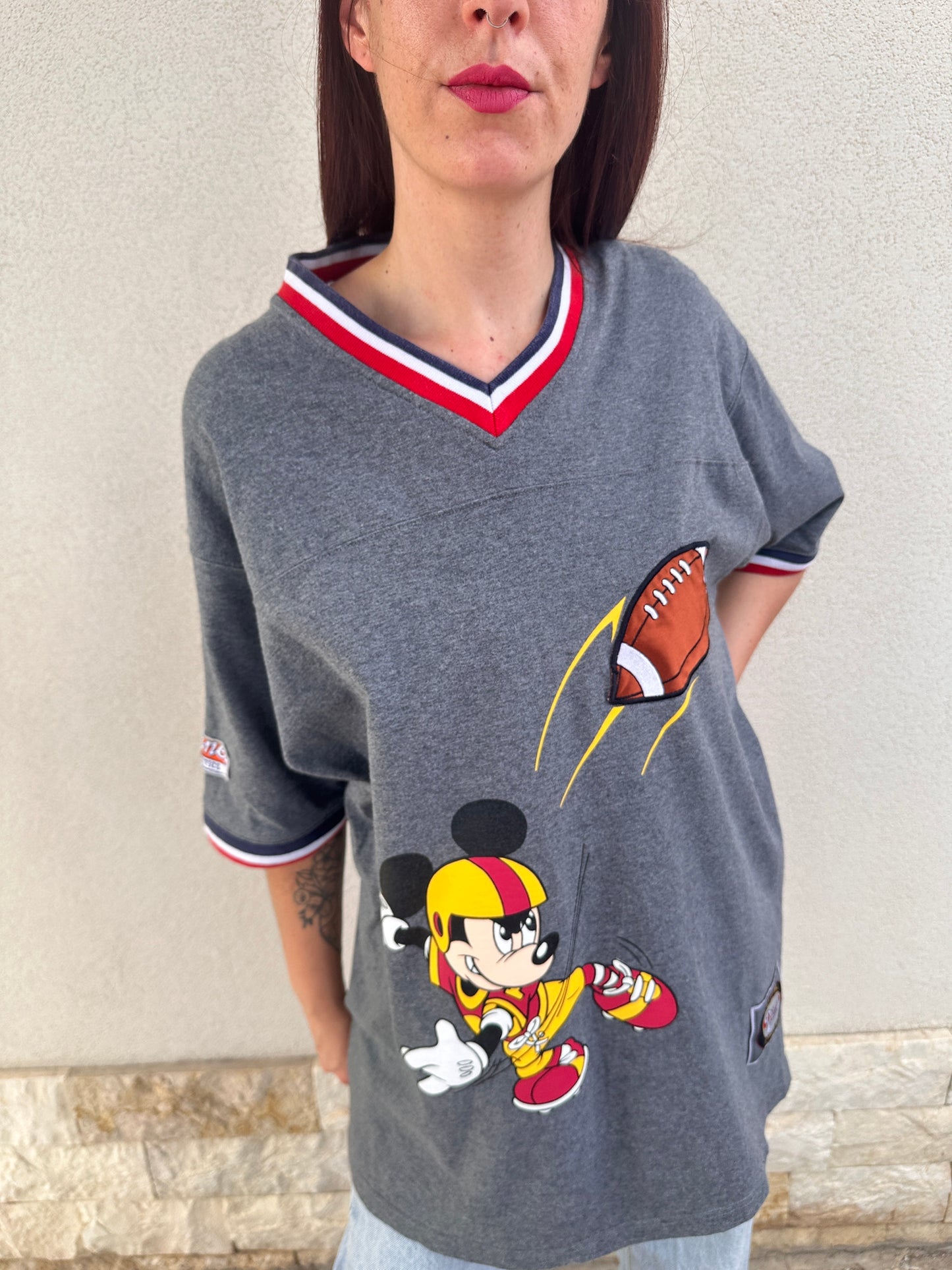 T-shirt mickey football americano