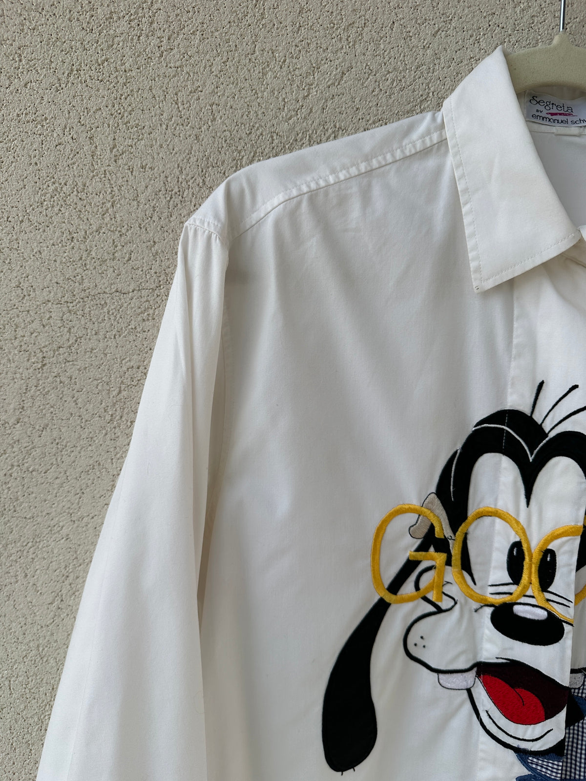 Camicia goffy lettering