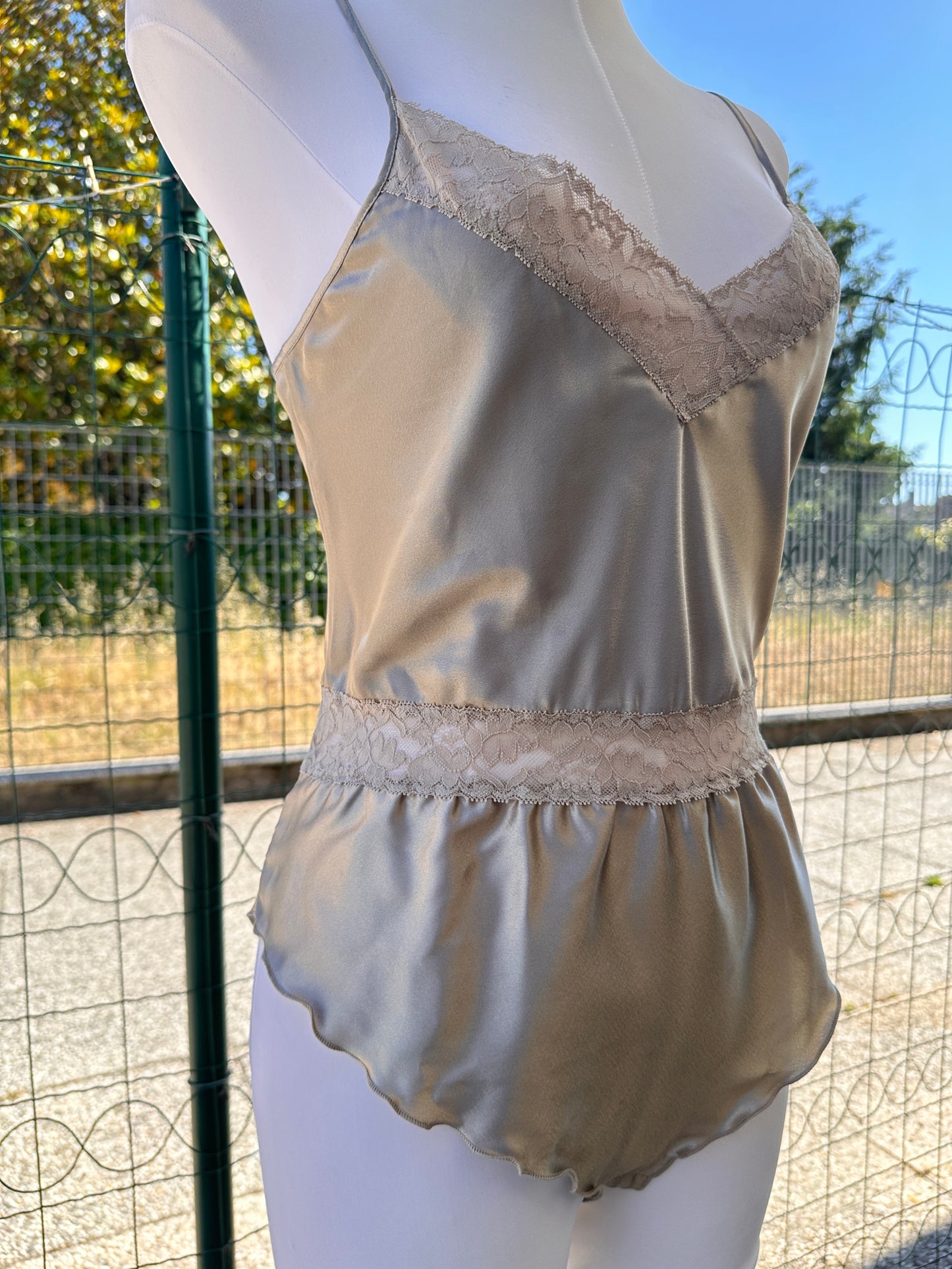 Body pizzo champagne