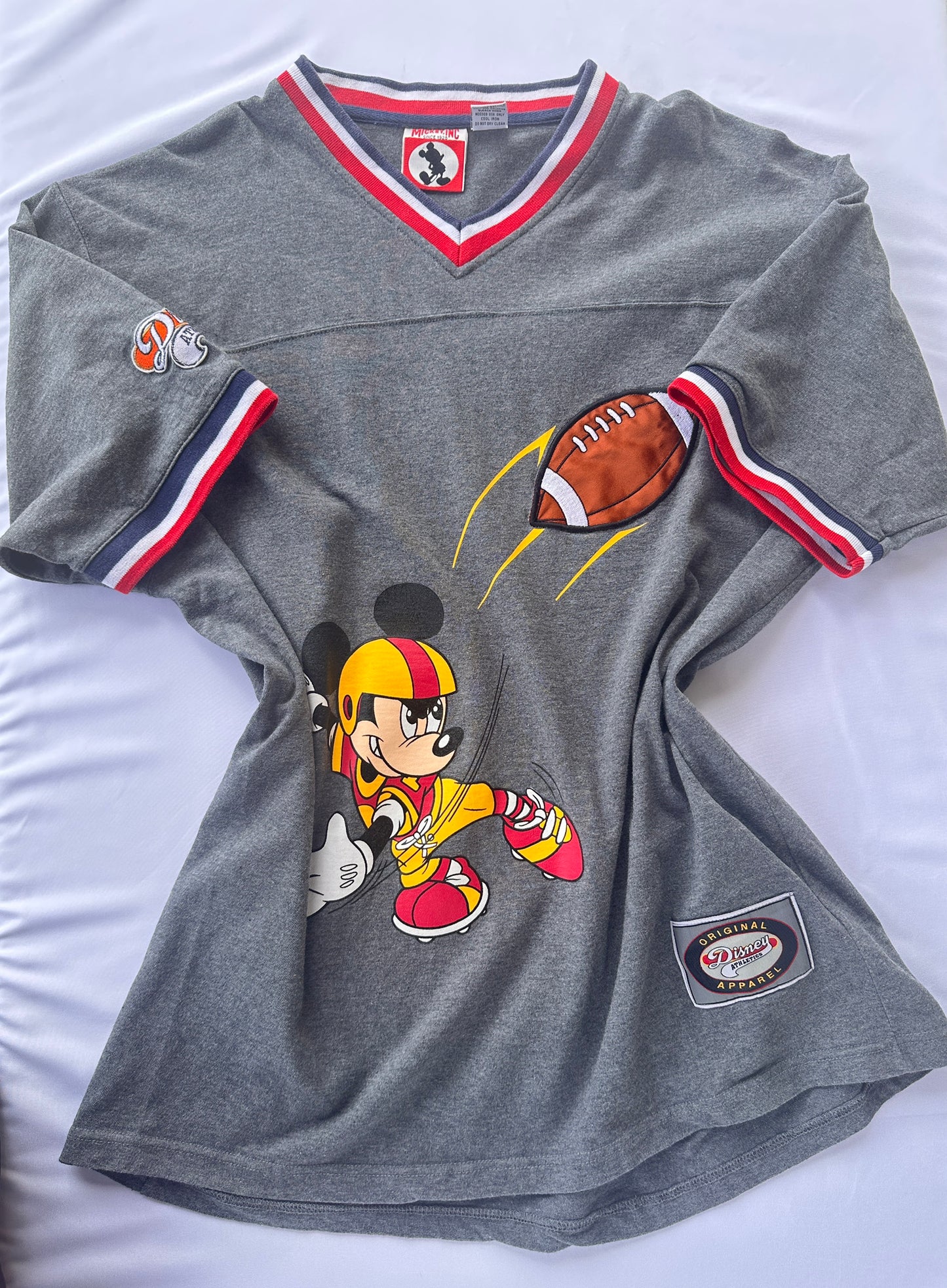 T-shirt mickey football americano