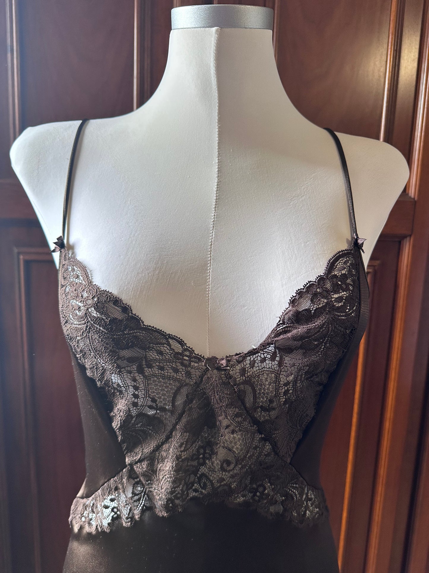 chocolate slip dress pizzo