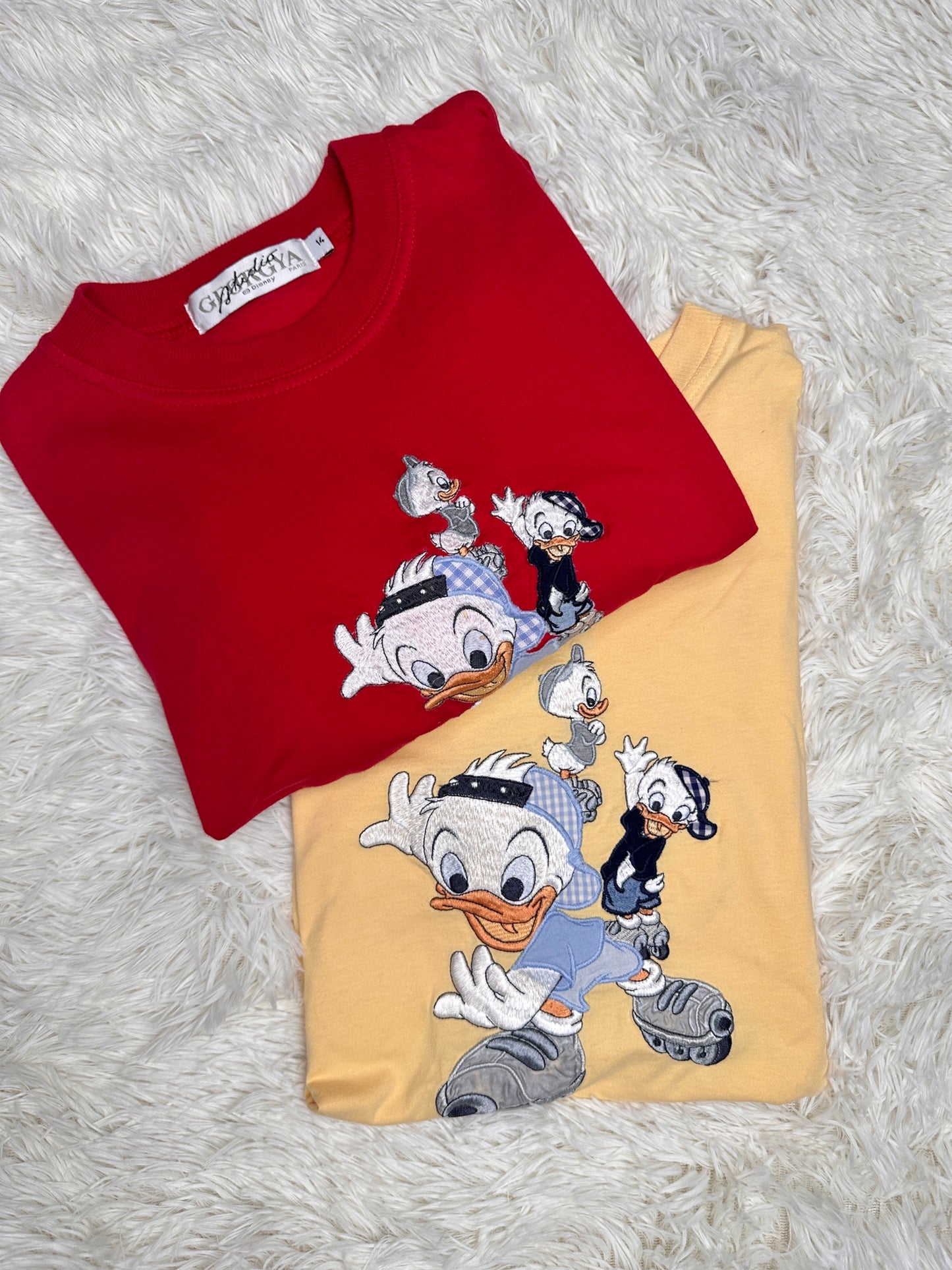 T-shirt Qui, Quo, Qua sui Pattini