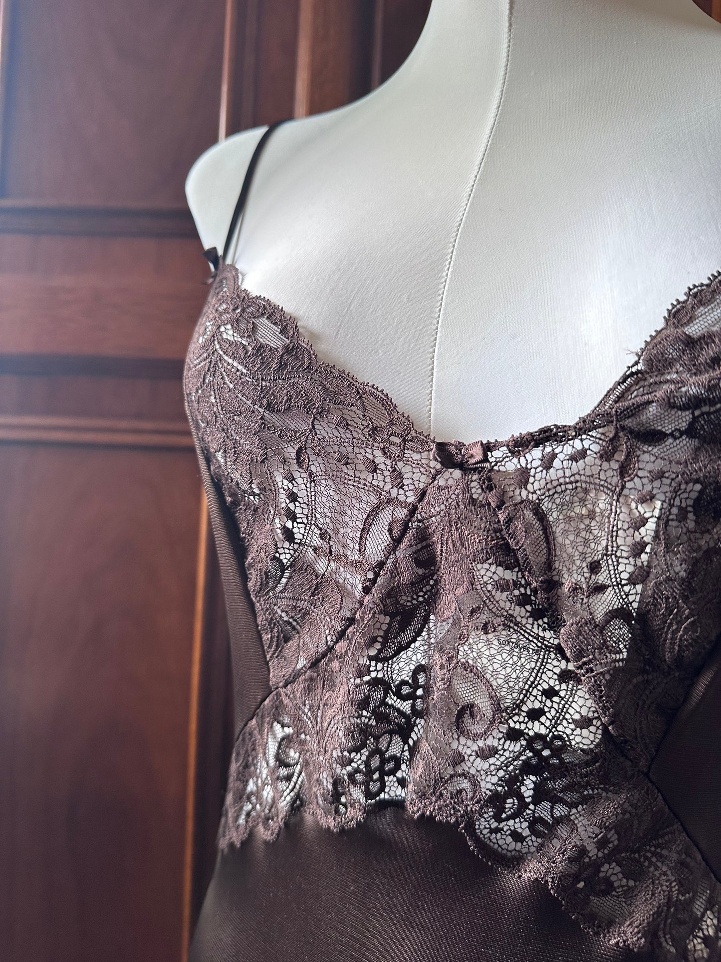 chocolate slip dress pizzo