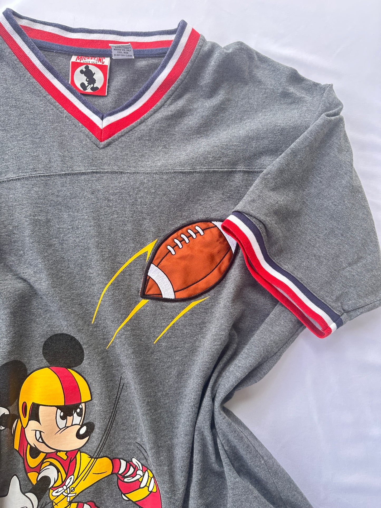 T-shirt mickey football americano