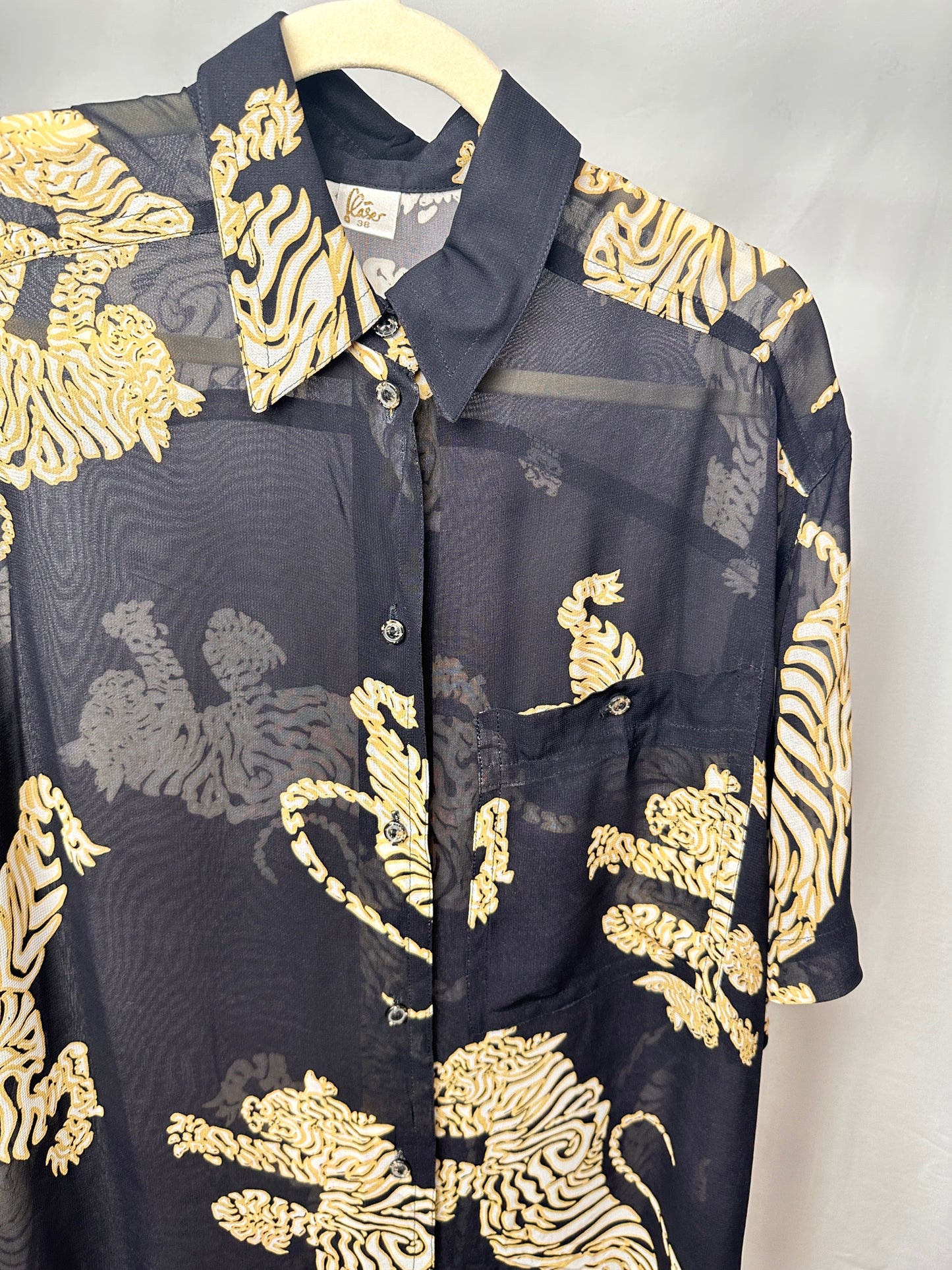 Camicia vintage trasparente con stampa tigrata