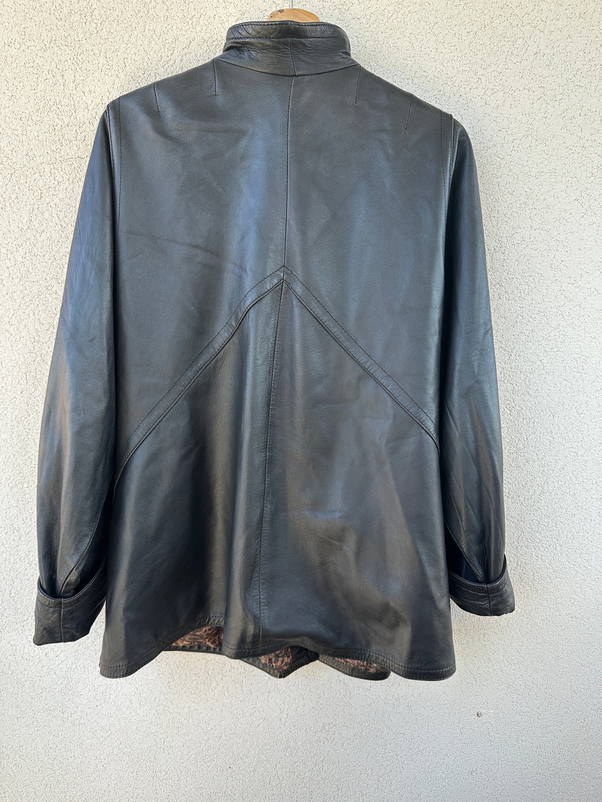 Giacca in pelle con collo alla coreana