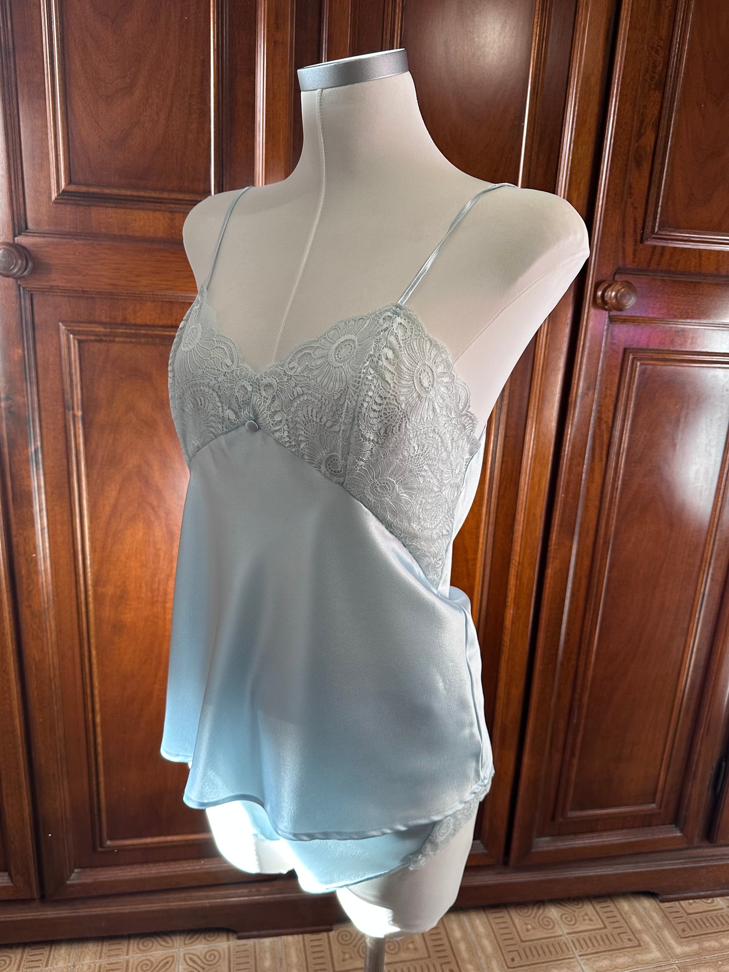 Pigiama satin blu cielo