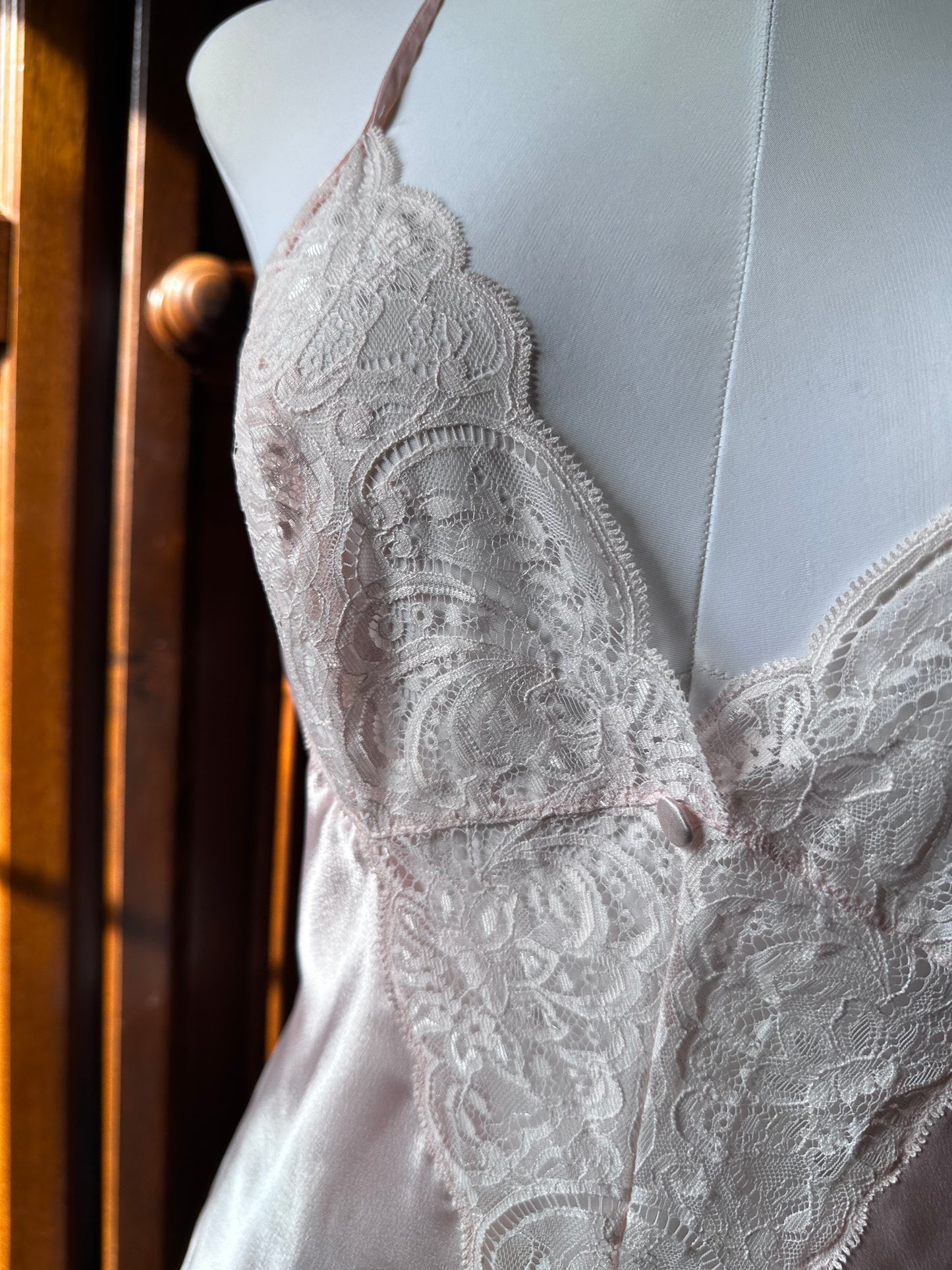 Pigiama rosa satin pizzo chantilly
