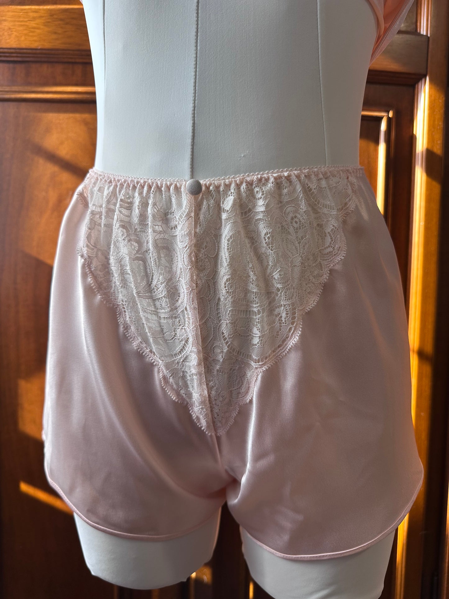 Pigiama rosa satin pizzo chantilly