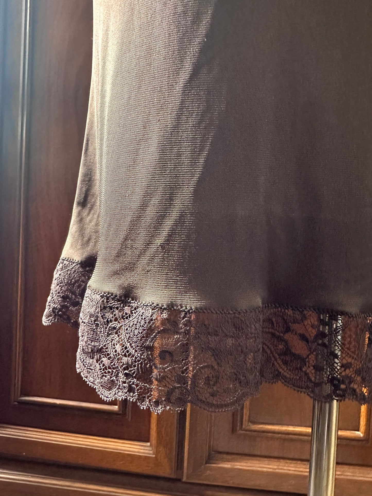 chocolate slip dress pizzo