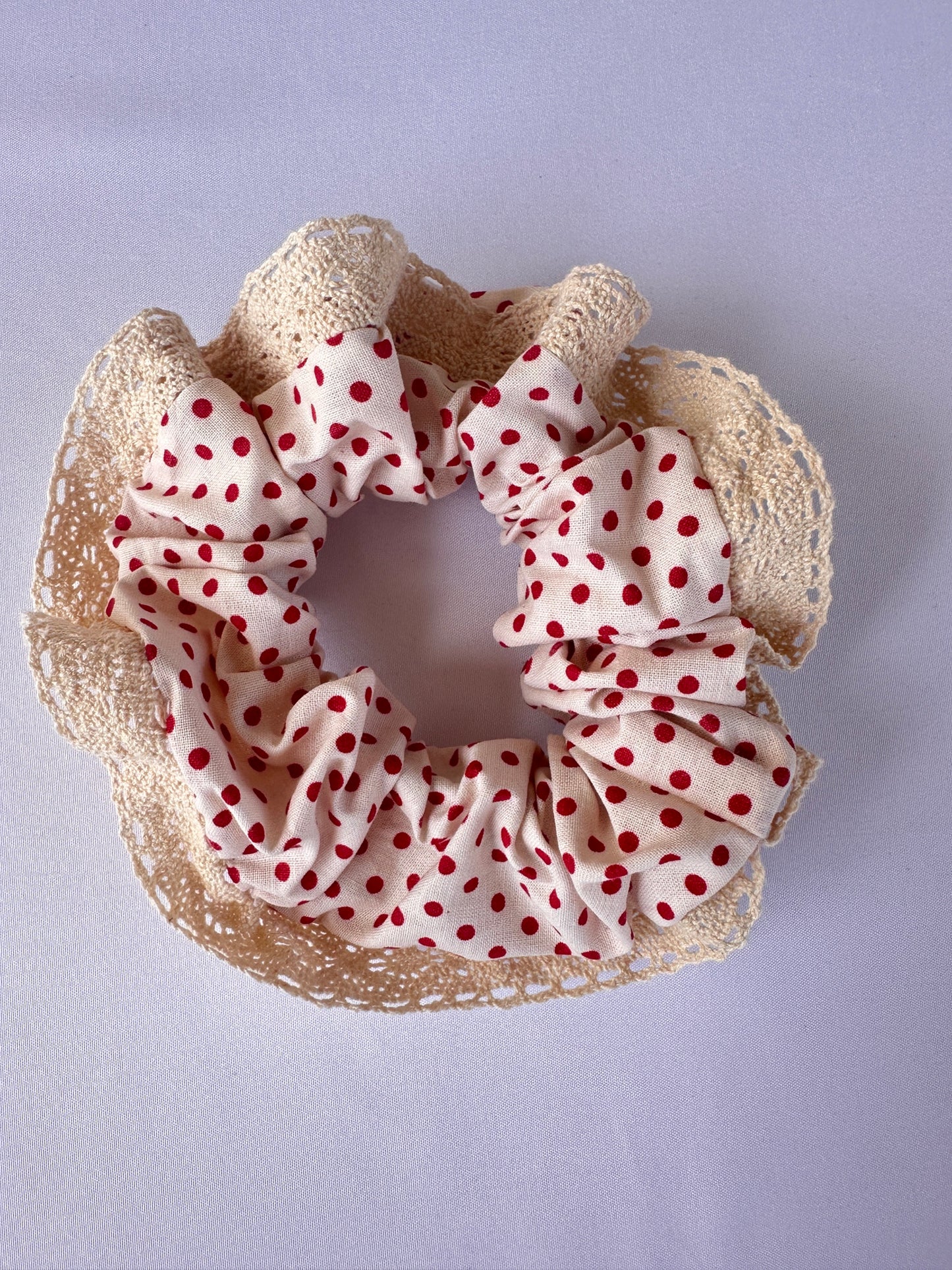 Scrunchie in Cotone a Pois con Pizzo beige