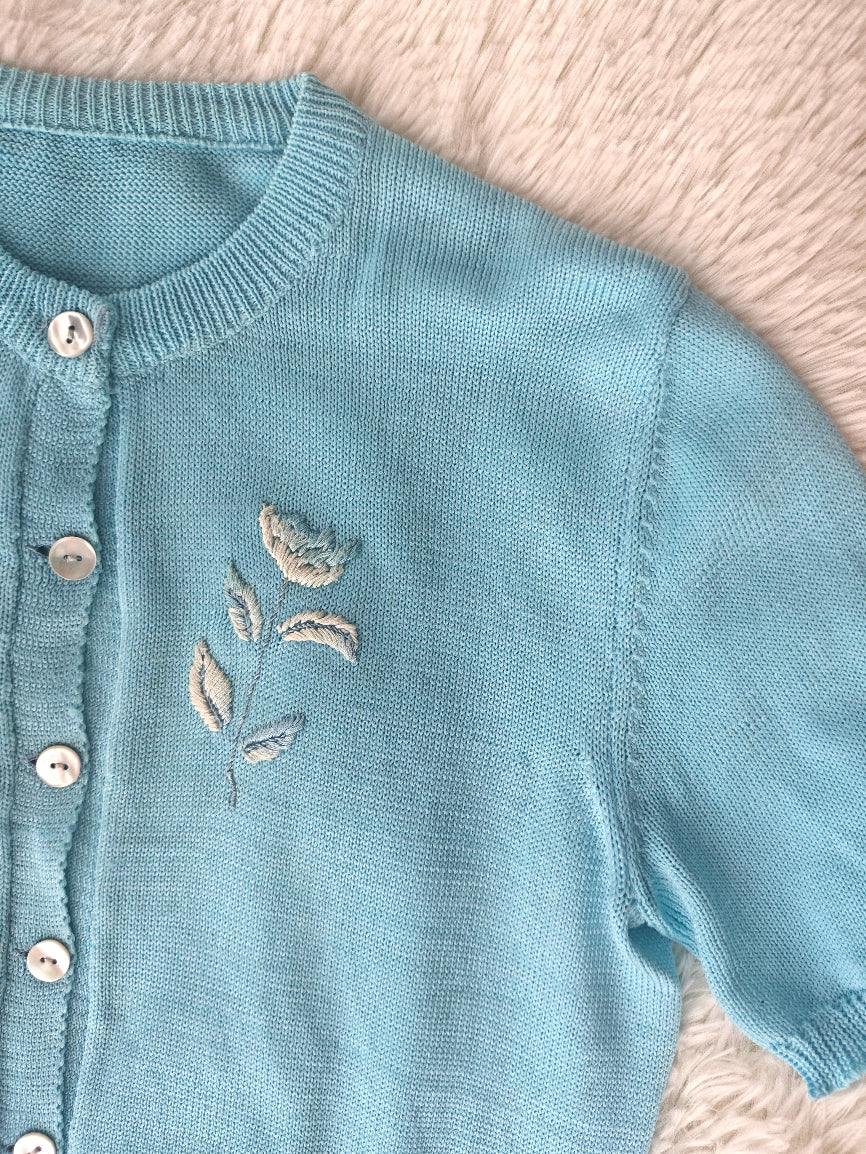 Cardigan celeste ricamato