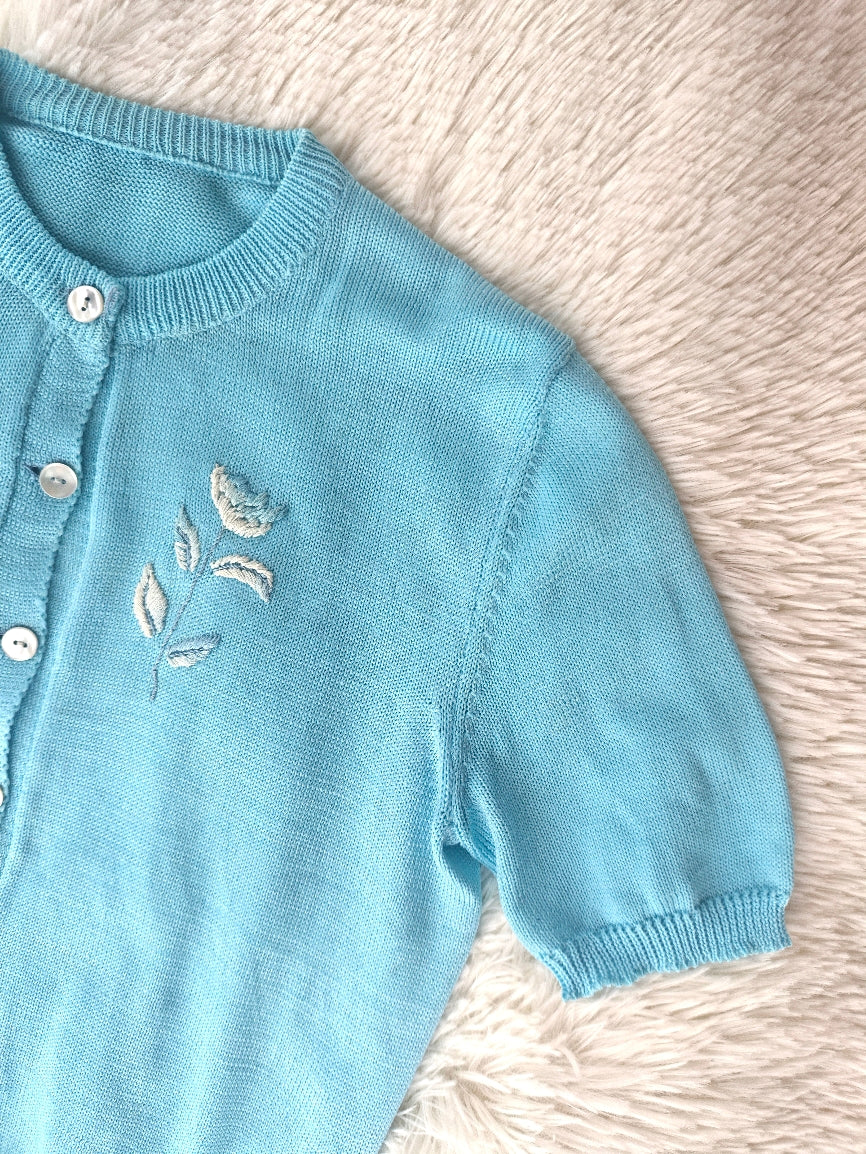 Cardigan celeste ricamato