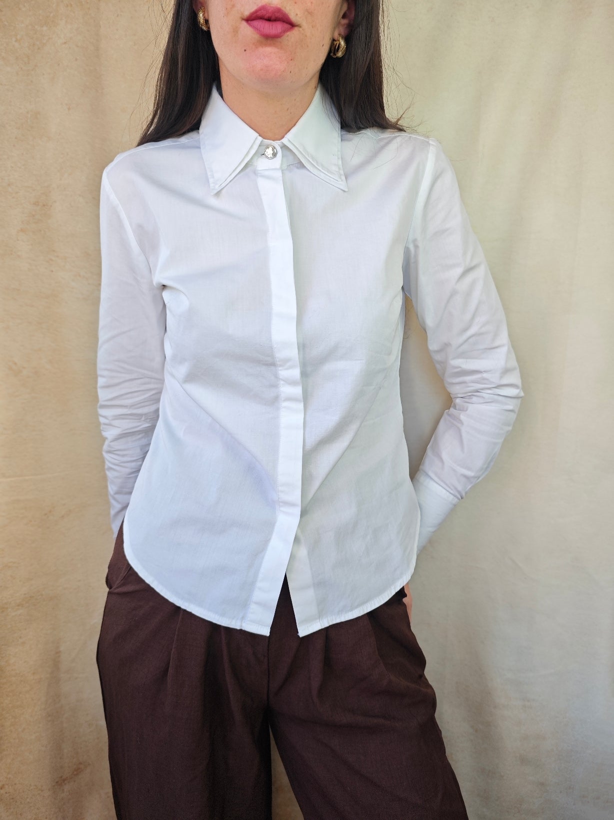 Camicia collo a punta larga