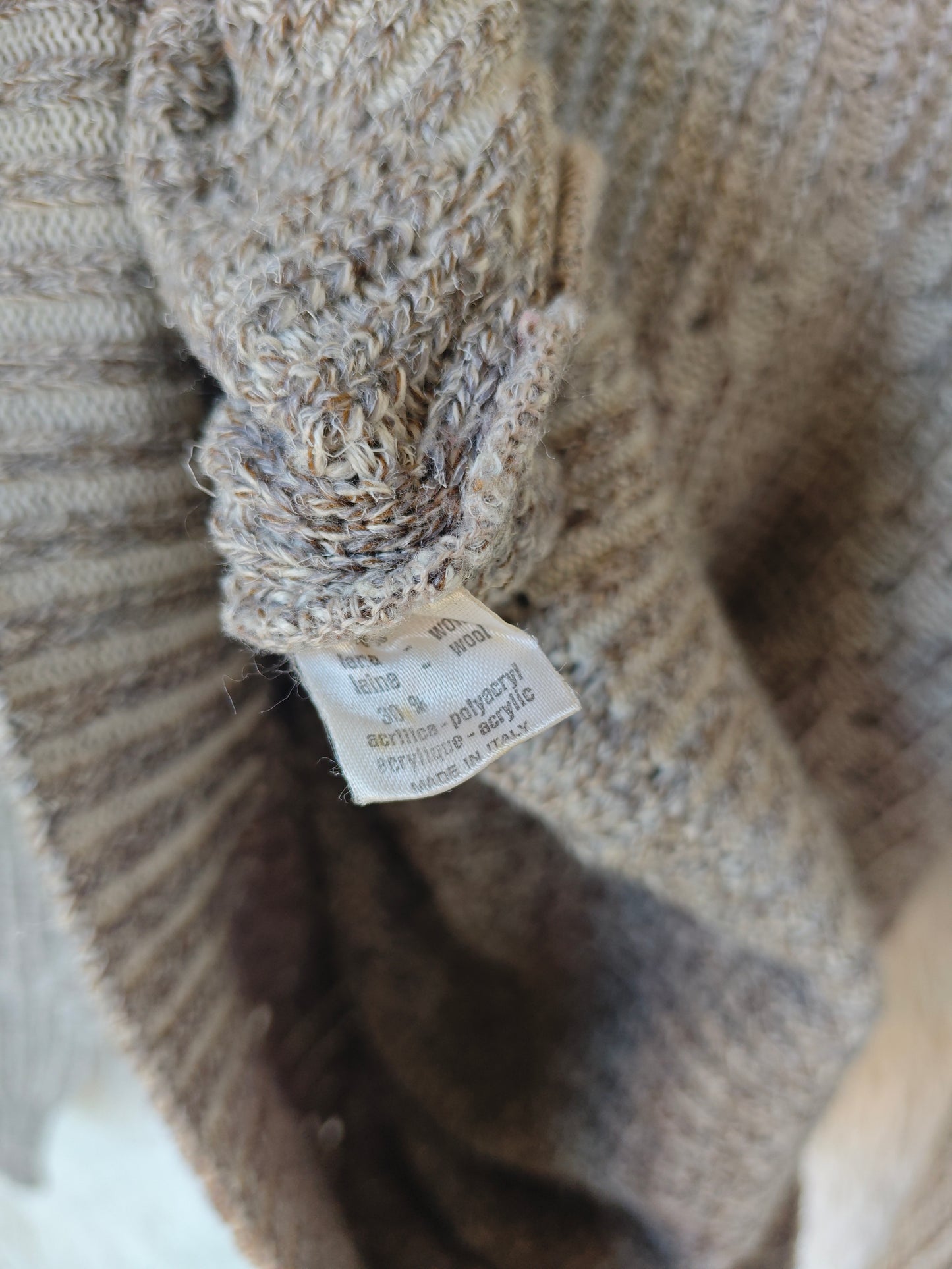 Maglione intrecciato beige