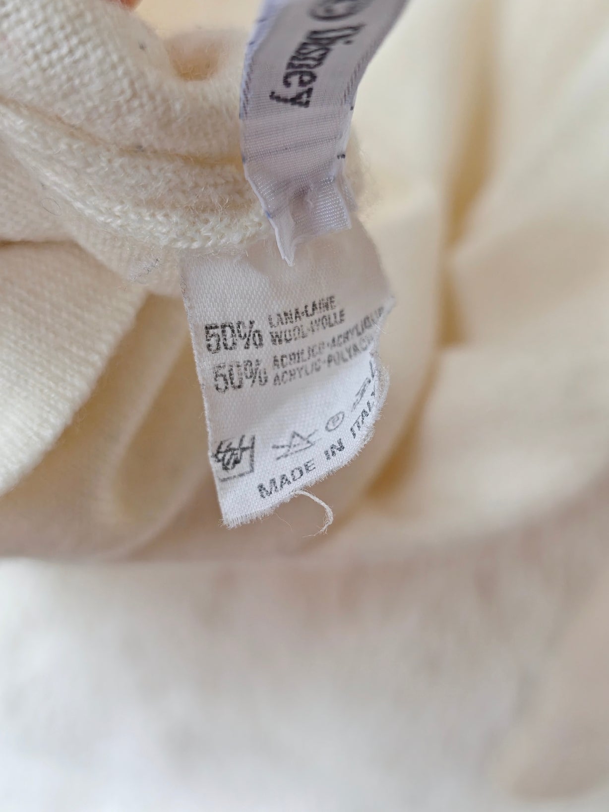 Pull Pluto crema