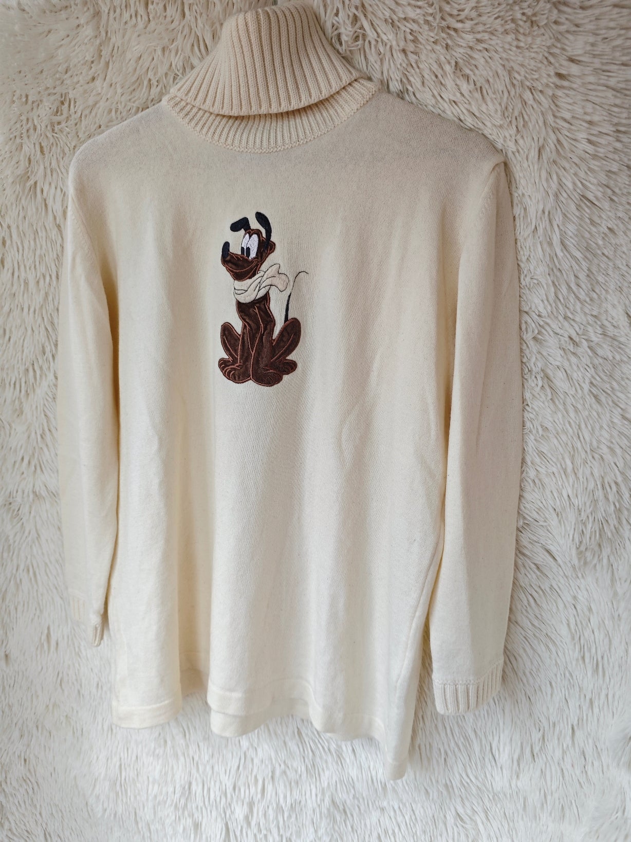 Pull Pluto crema