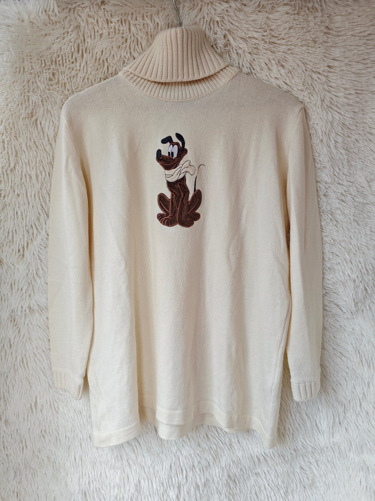 Pull Pluto crema