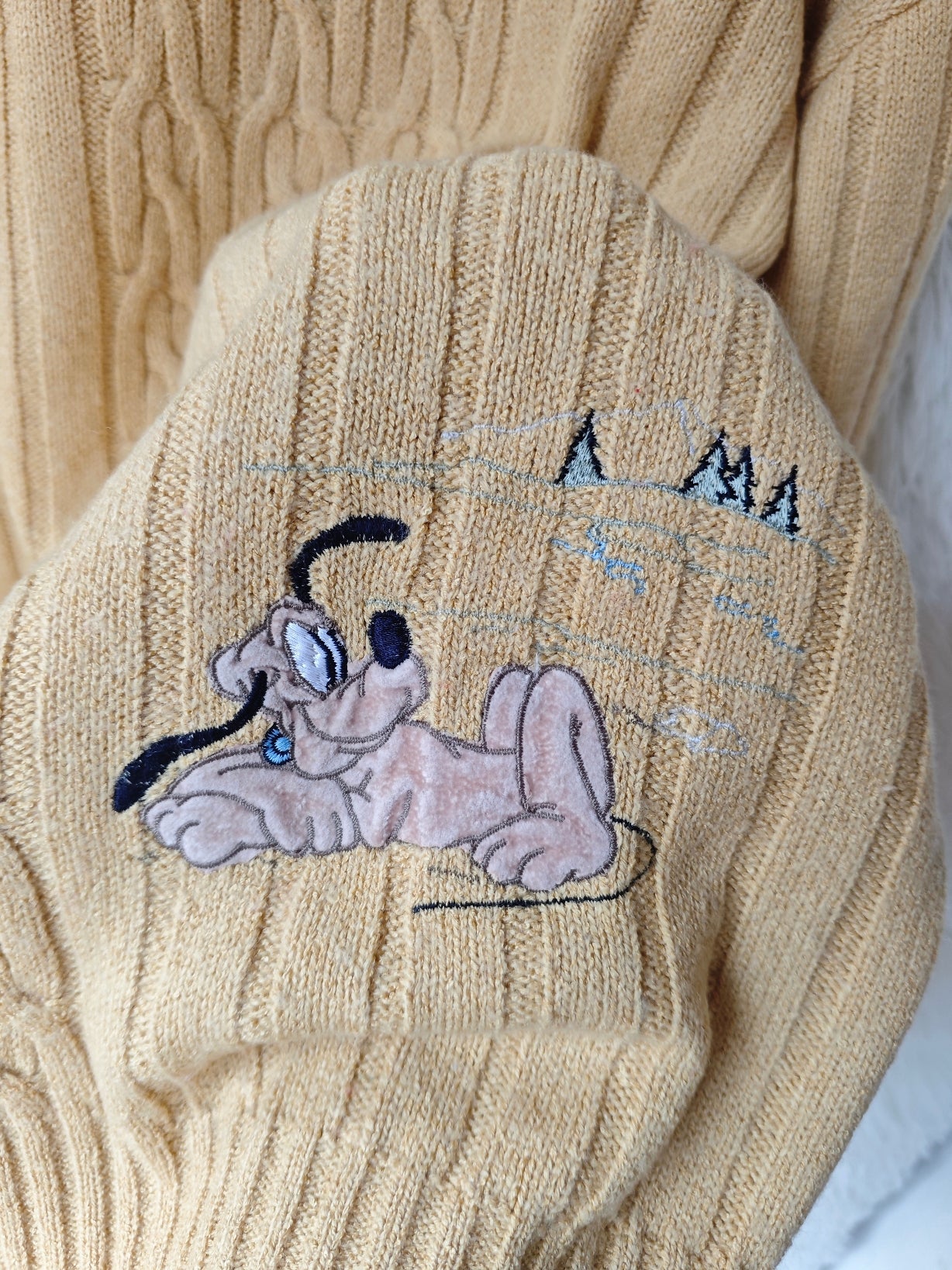 Pull Pluto senape