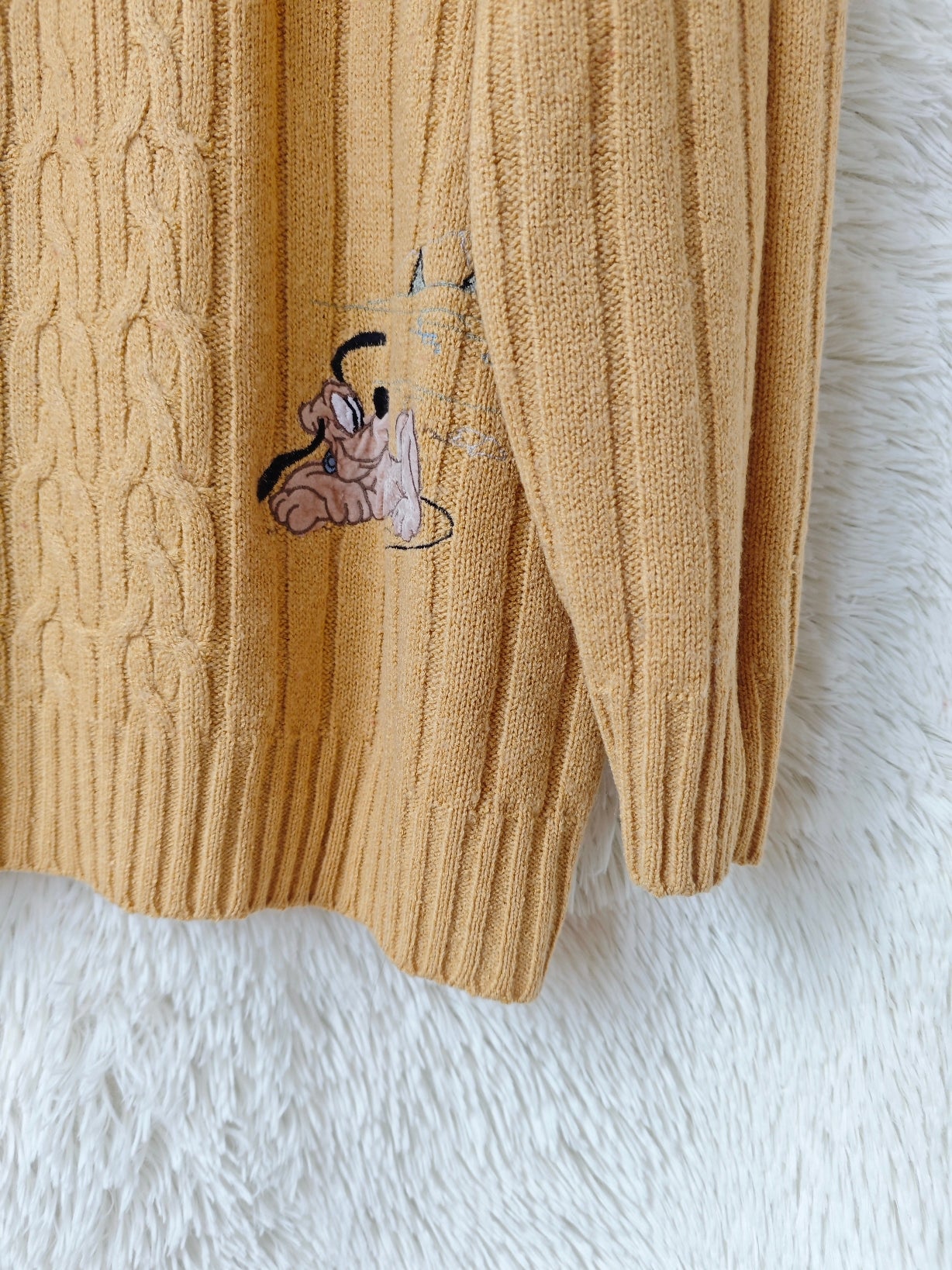 Pull Pluto senape